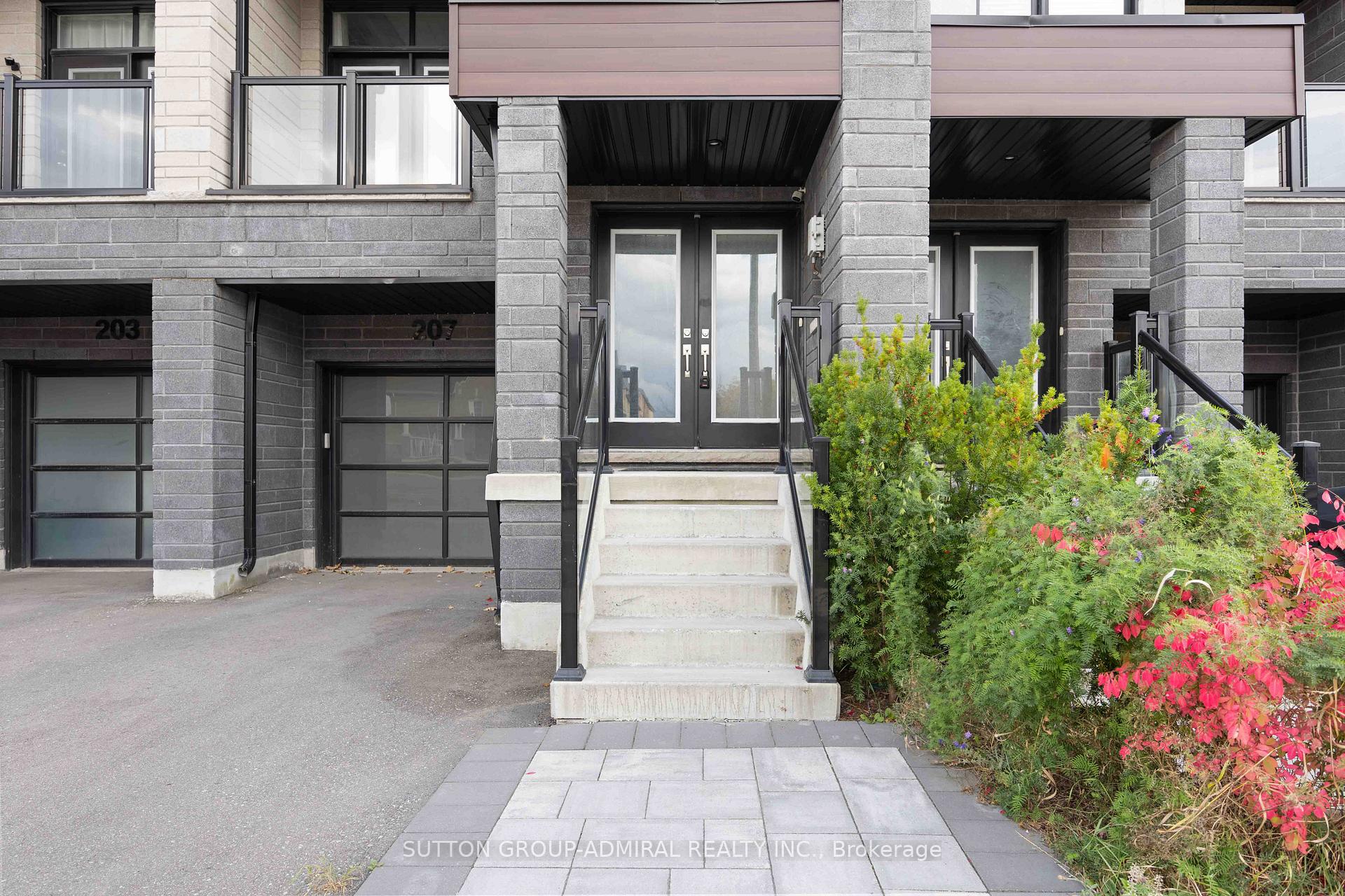 Photo 2 of 207 Lebovic Campus Drive, Vaughan, Patterson — HOMEH