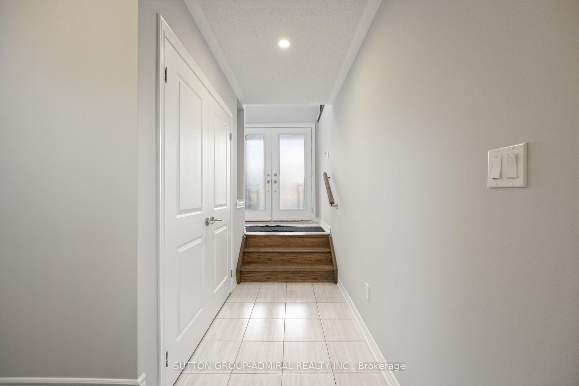 Photo 3 of 207 Lebovic Campus Drive, Vaughan, Patterson — HOMEH