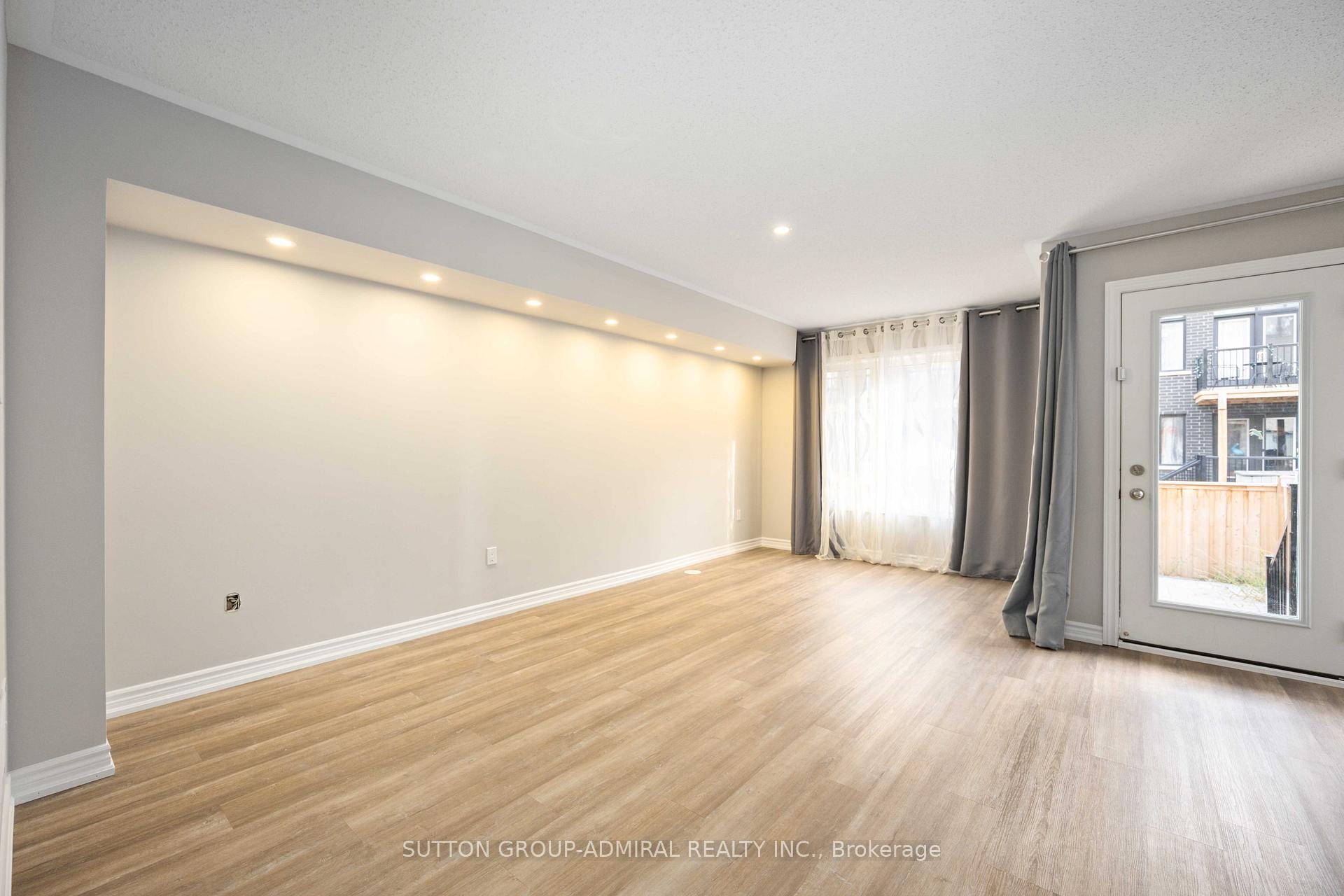 Photo 4 of 207 Lebovic Campus Drive, Vaughan, Patterson — HOMEH