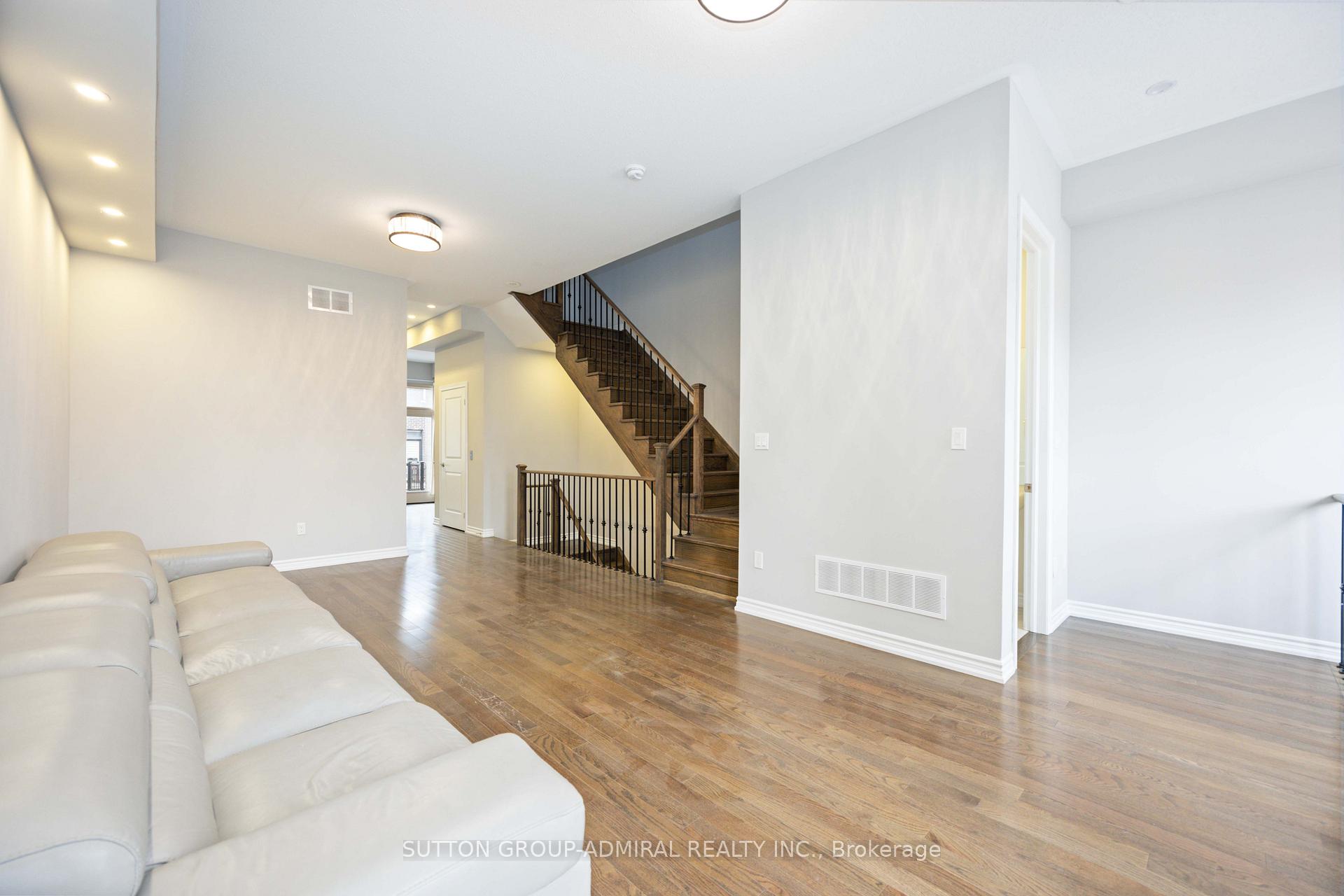 Photo 16 of 207 Lebovic Campus Drive, Vaughan, Patterson — HOMEH