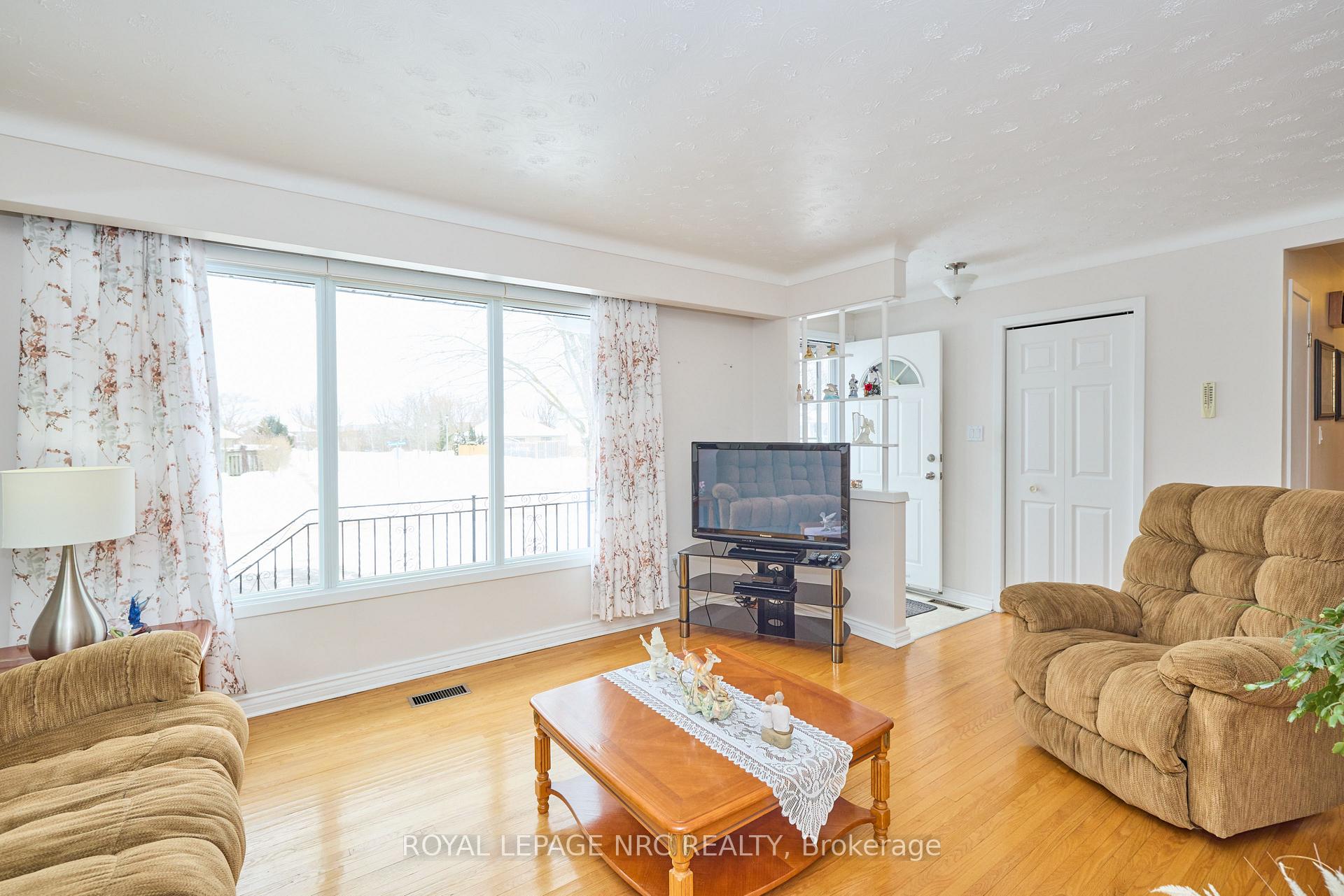 Photo 8 of 72 Endicott Terrace, Welland, Prince Charles — HOMEH