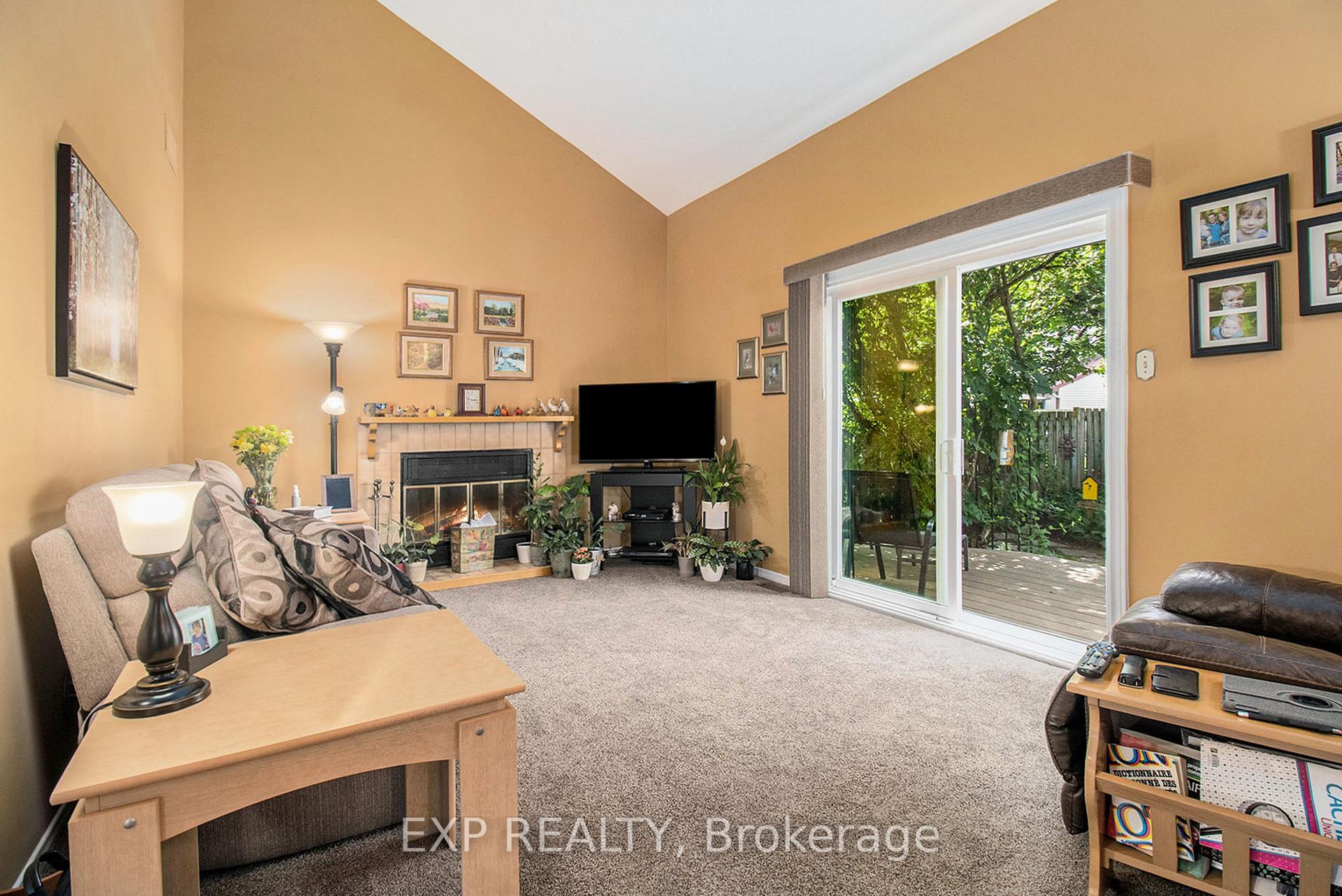Photo 12 of 639 Wilkie Drive, Ottawa, Fallingbrook/Pineridge — HOMEH