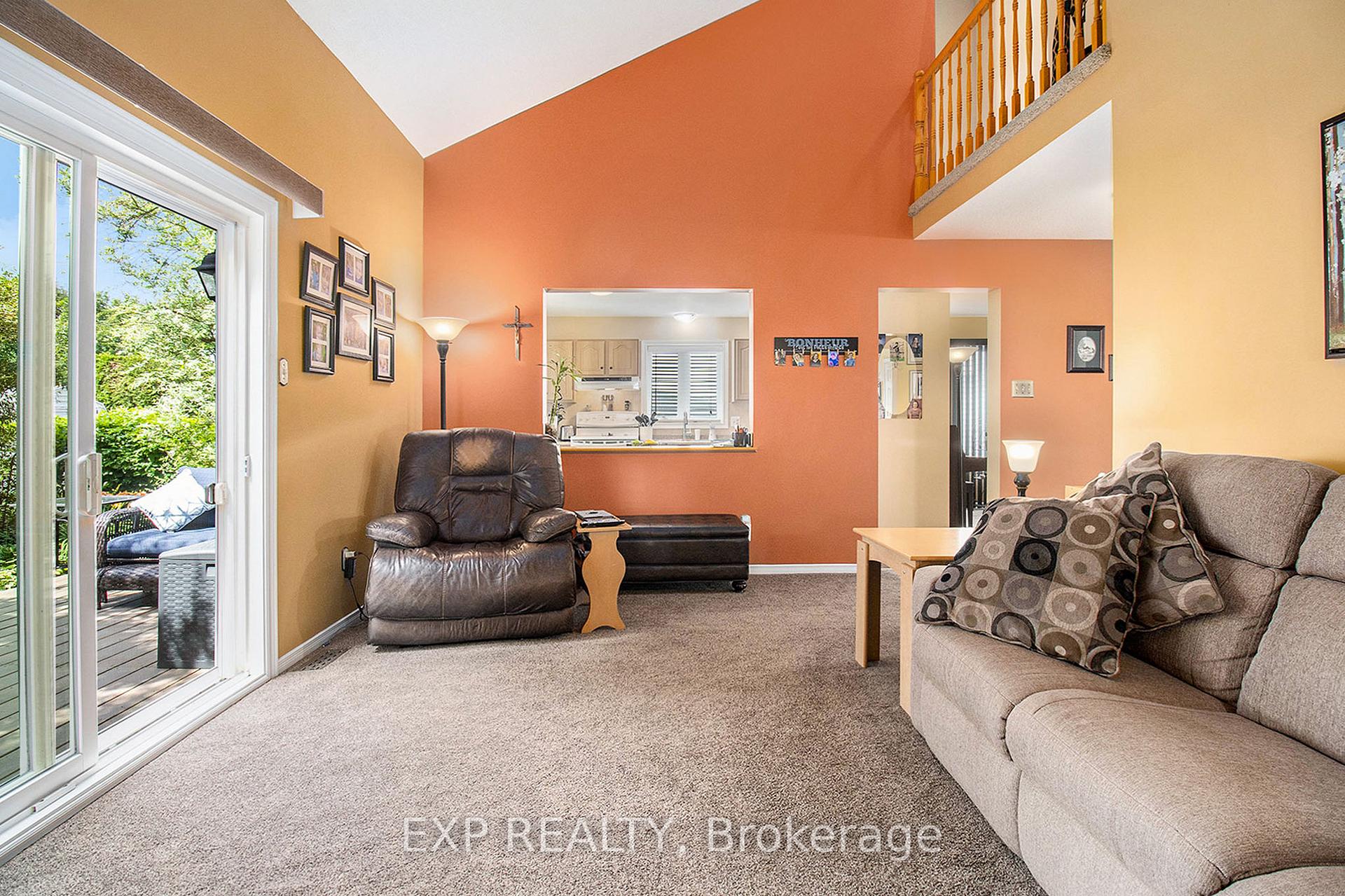 Photo 13 of 639 Wilkie Drive, Ottawa, Fallingbrook/Pineridge — HOMEH