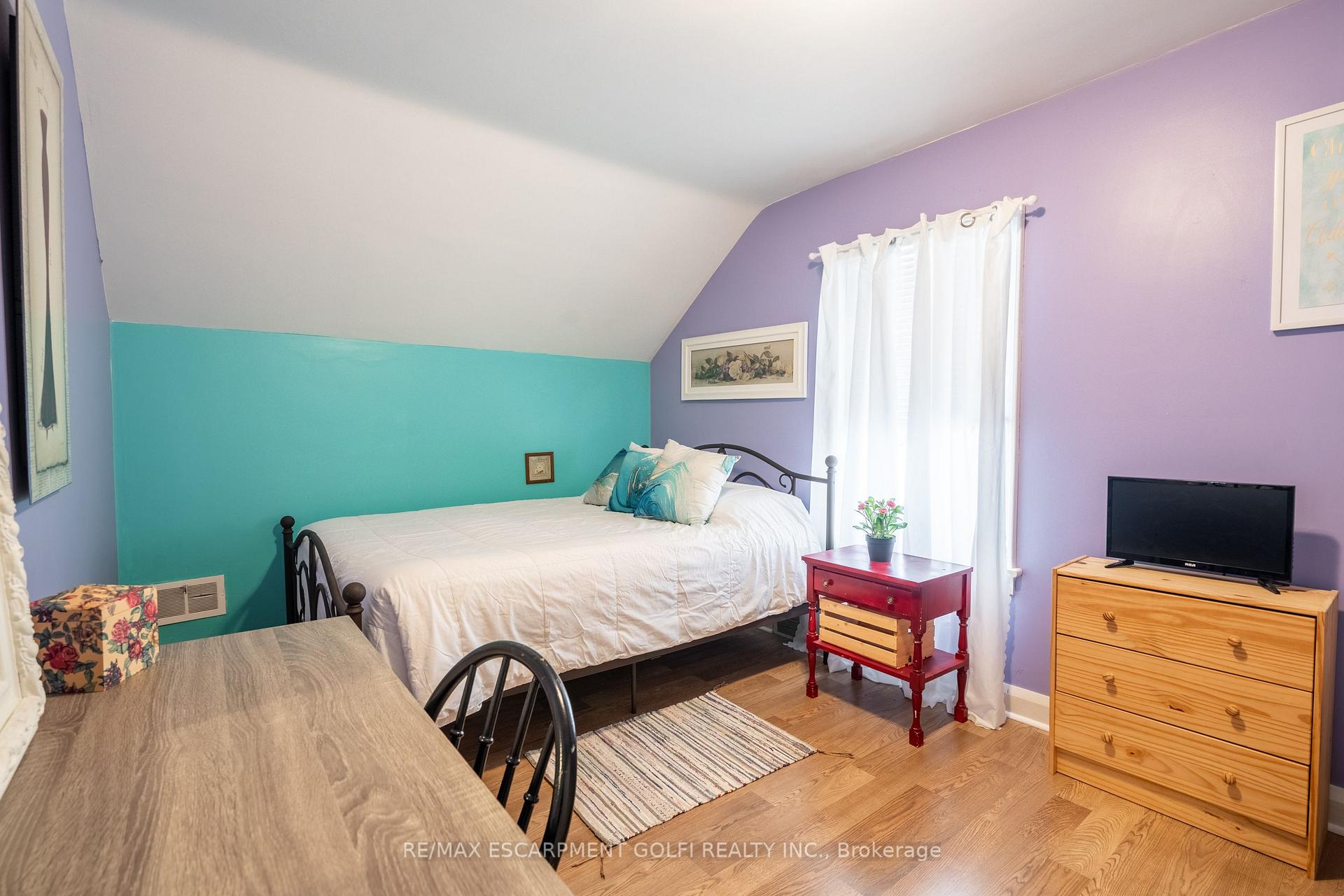 Photo 22 of 202 Ross Street, Welland, Welland Downtown — HOMEH