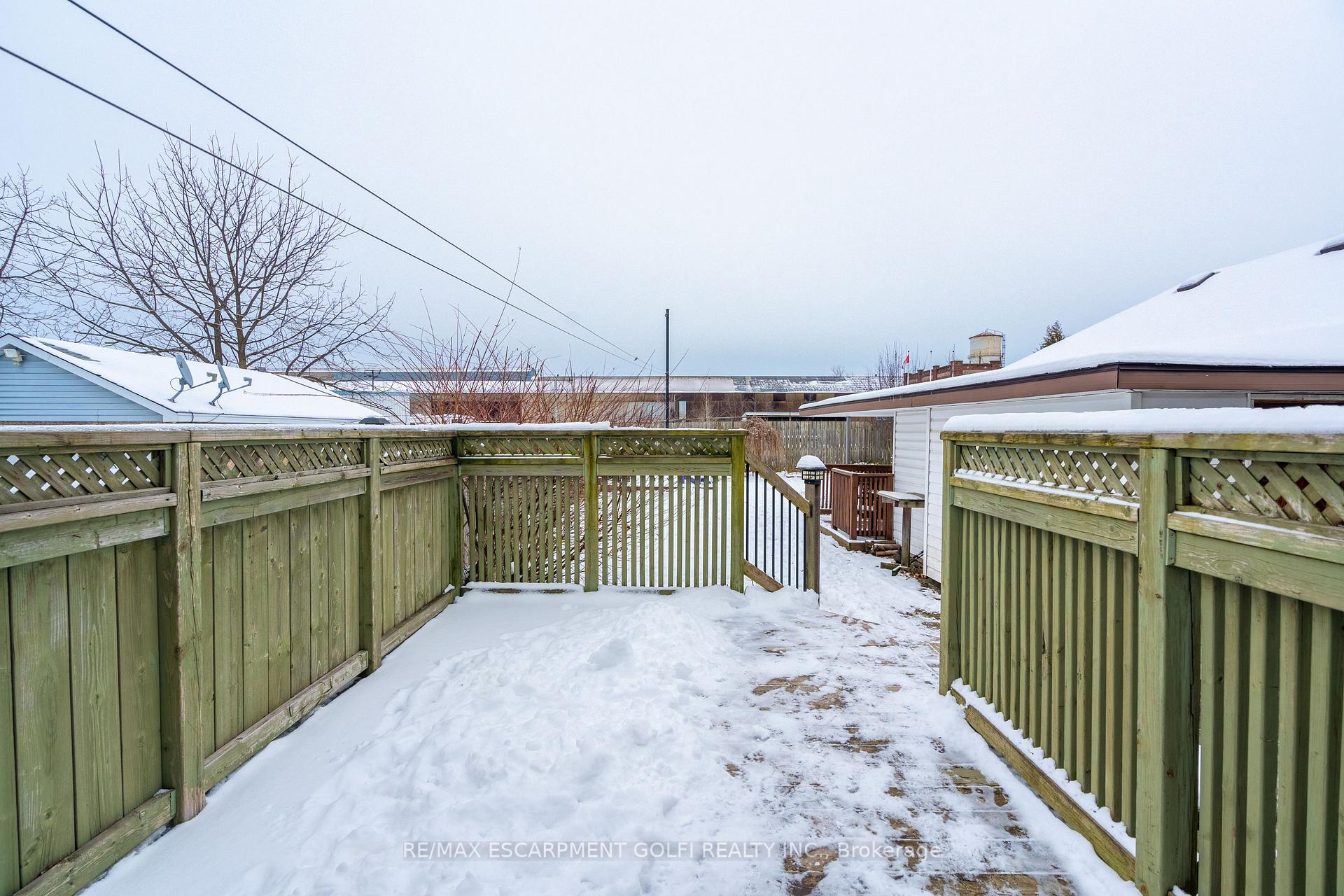 Photo 33 of 202 Ross Street, Welland, Welland Downtown — HOMEH