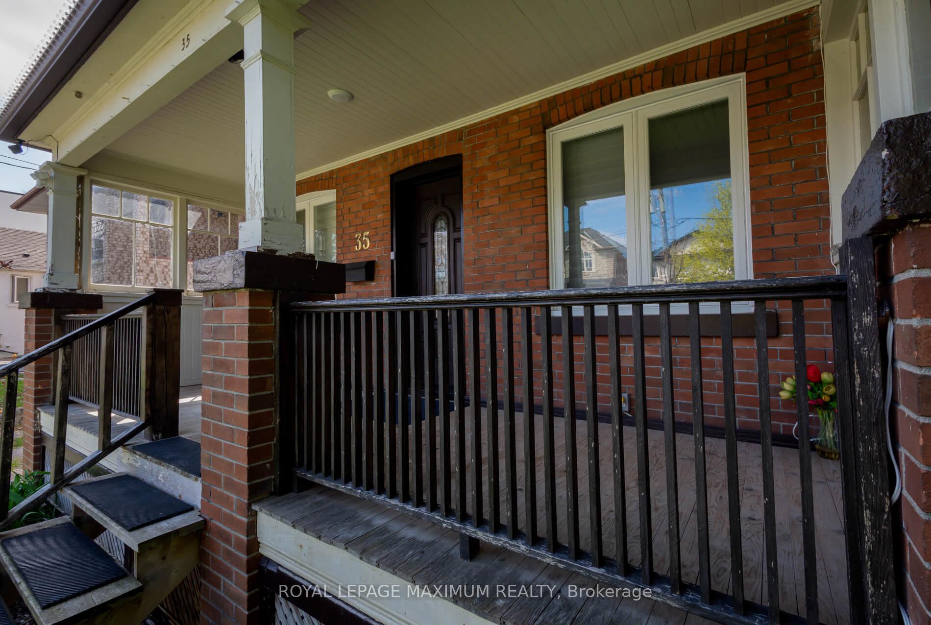 Photo 4 of 35 Ellerby Square N, Vaughan, West Woodbridge — HOMEH