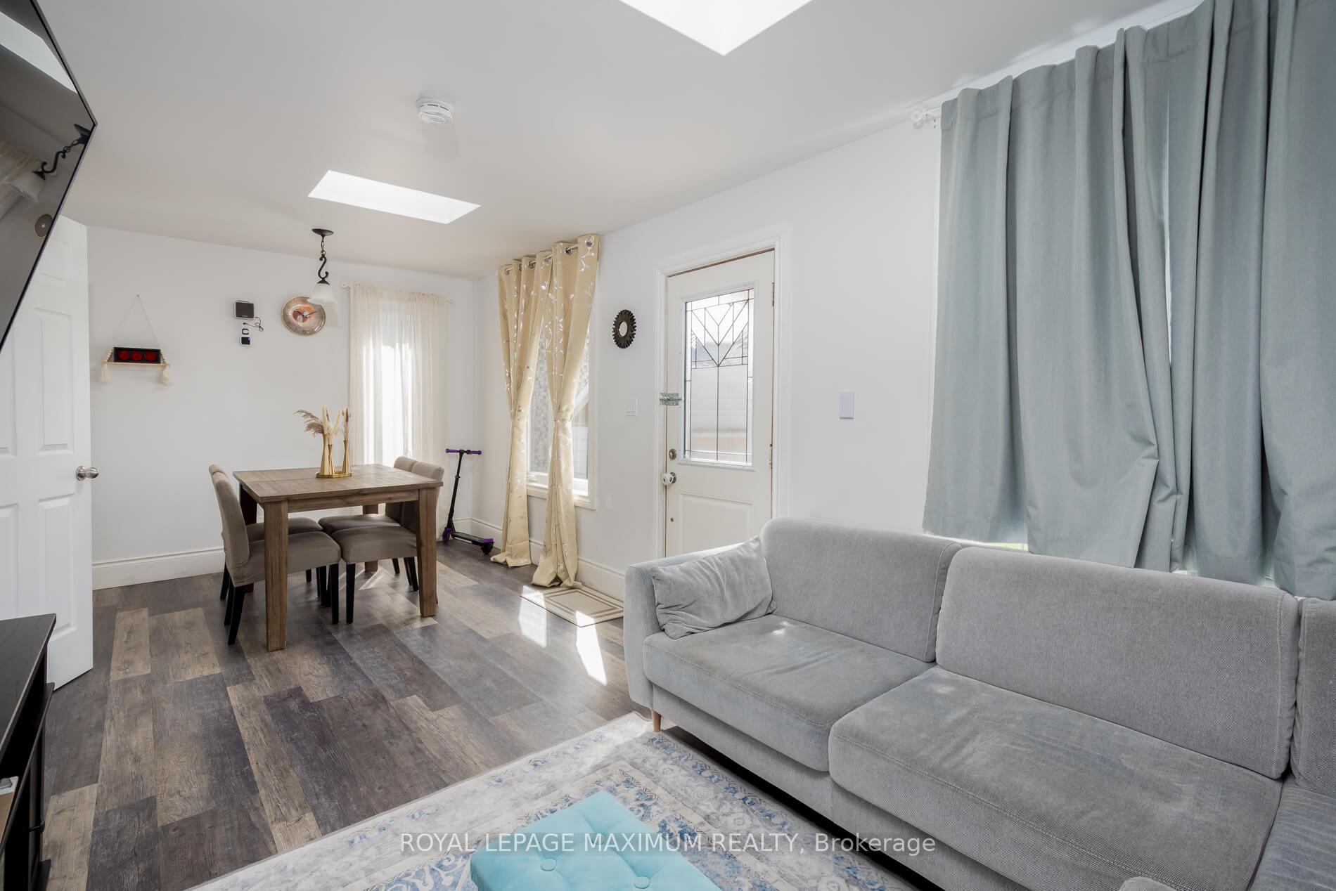 Photo 13 of 35 Ellerby Square N, Vaughan, West Woodbridge — HOMEH