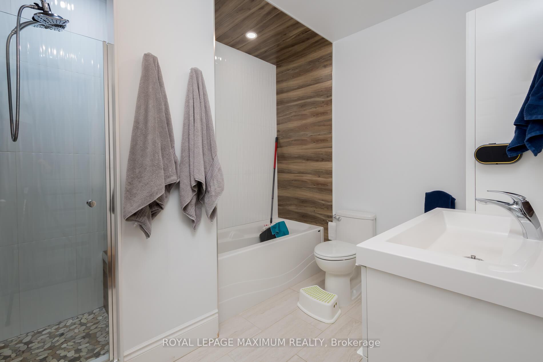Photo 14 of 35 Ellerby Square N, Vaughan, West Woodbridge — HOMEH