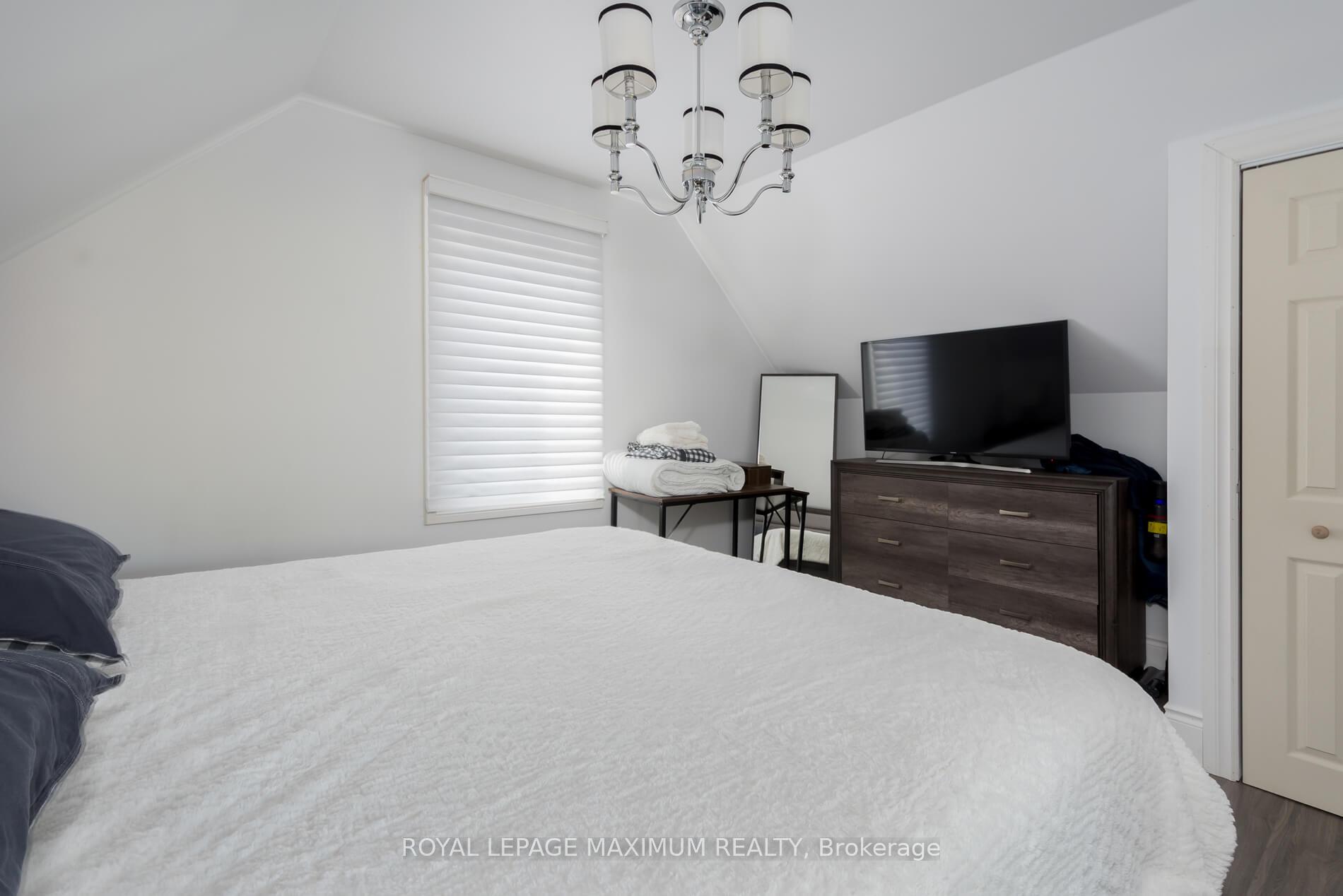 Photo 16 of 35 Ellerby Square N, Vaughan, West Woodbridge — HOMEH