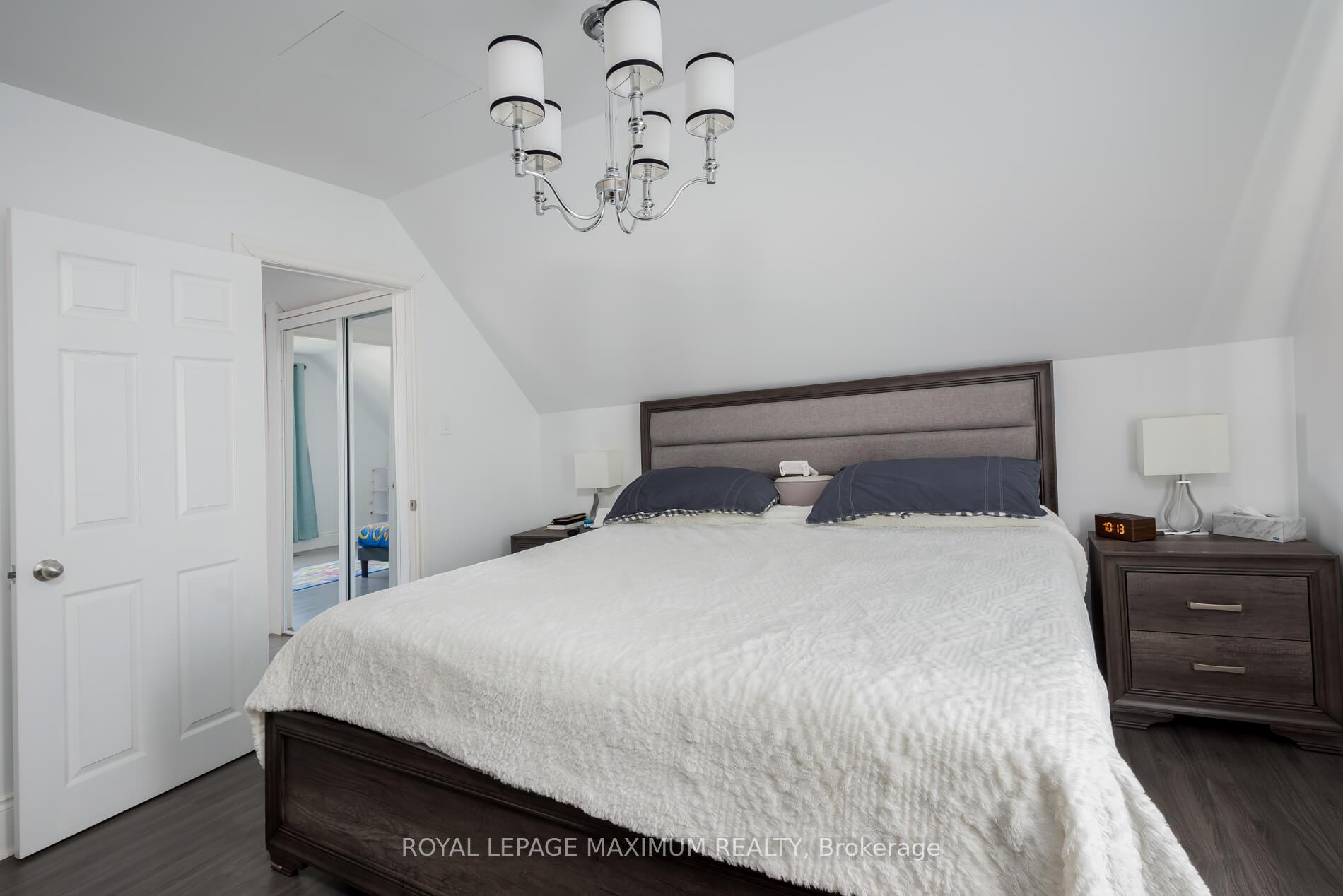Photo 17 of 35 Ellerby Square N, Vaughan, West Woodbridge — HOMEH
