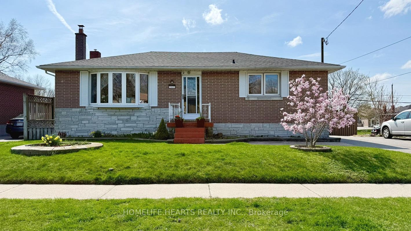 Front of 1442 Lakefield Street