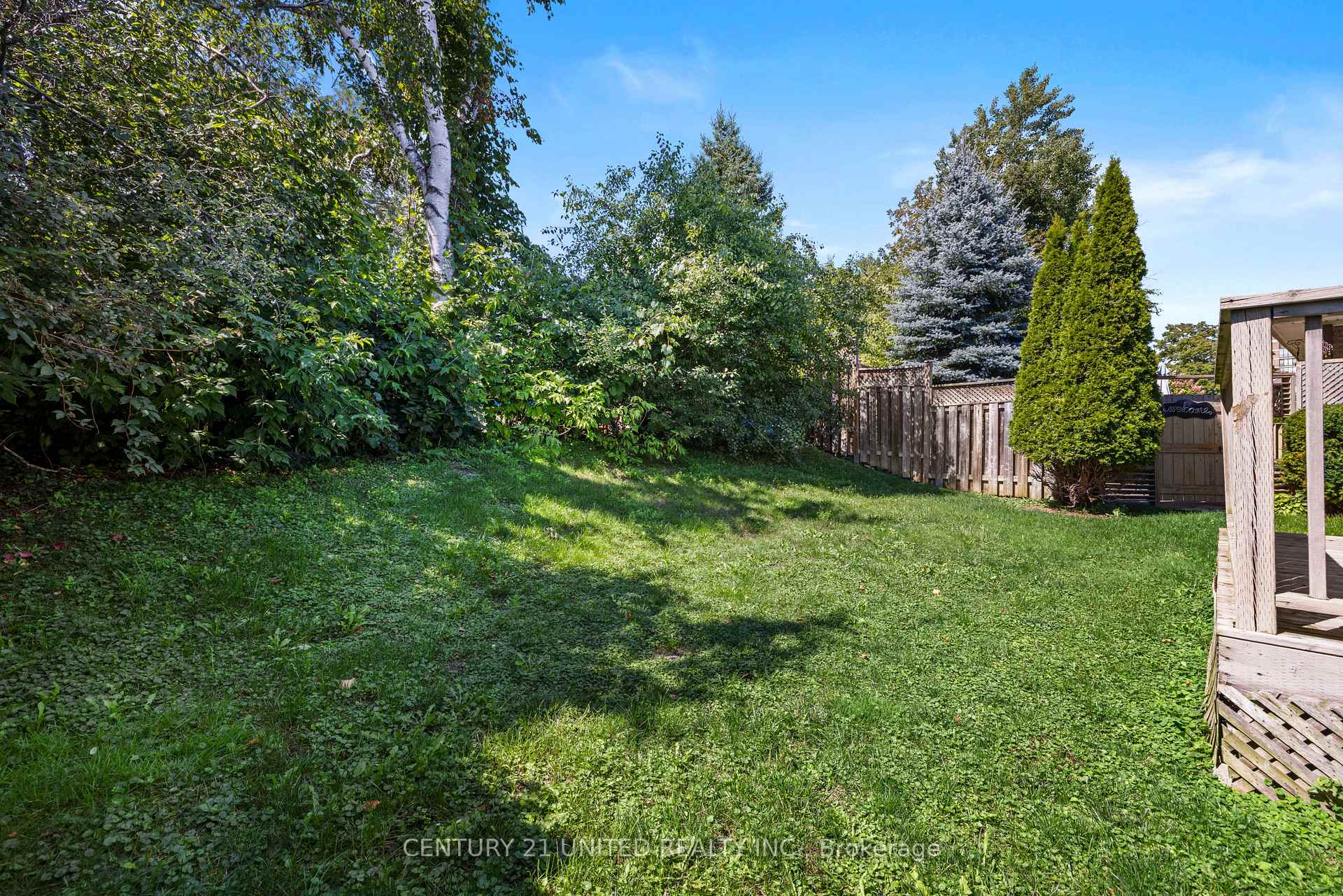Photo 7 of 931 Ralphson Crescent, Peterborough, Otonabee Ward 1 — HOMEH