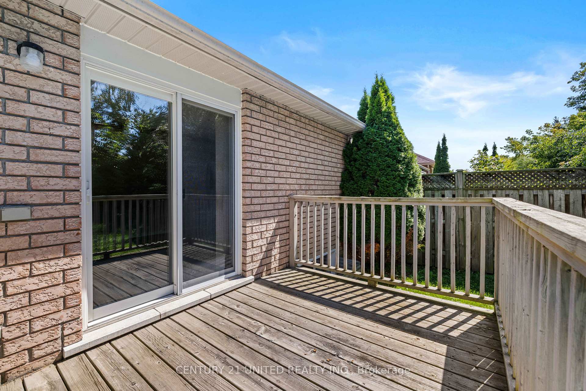 Photo 8 of 931 Ralphson Crescent, Peterborough, Otonabee Ward 1 — HOMEH