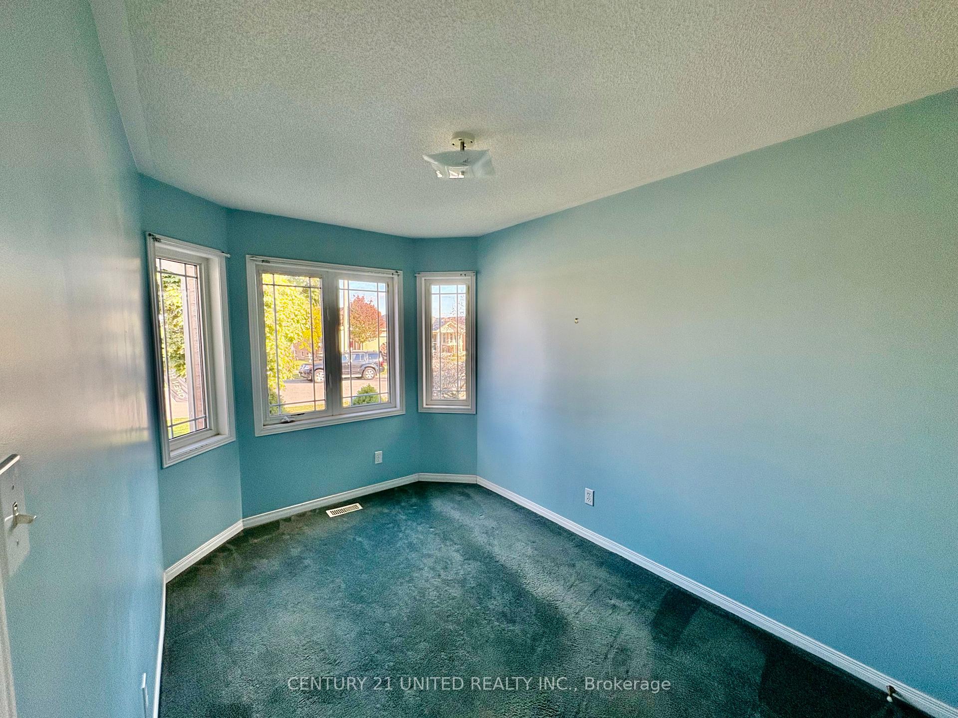 Photo 11 of 931 Ralphson Crescent, Peterborough, Otonabee Ward 1 — HOMEH