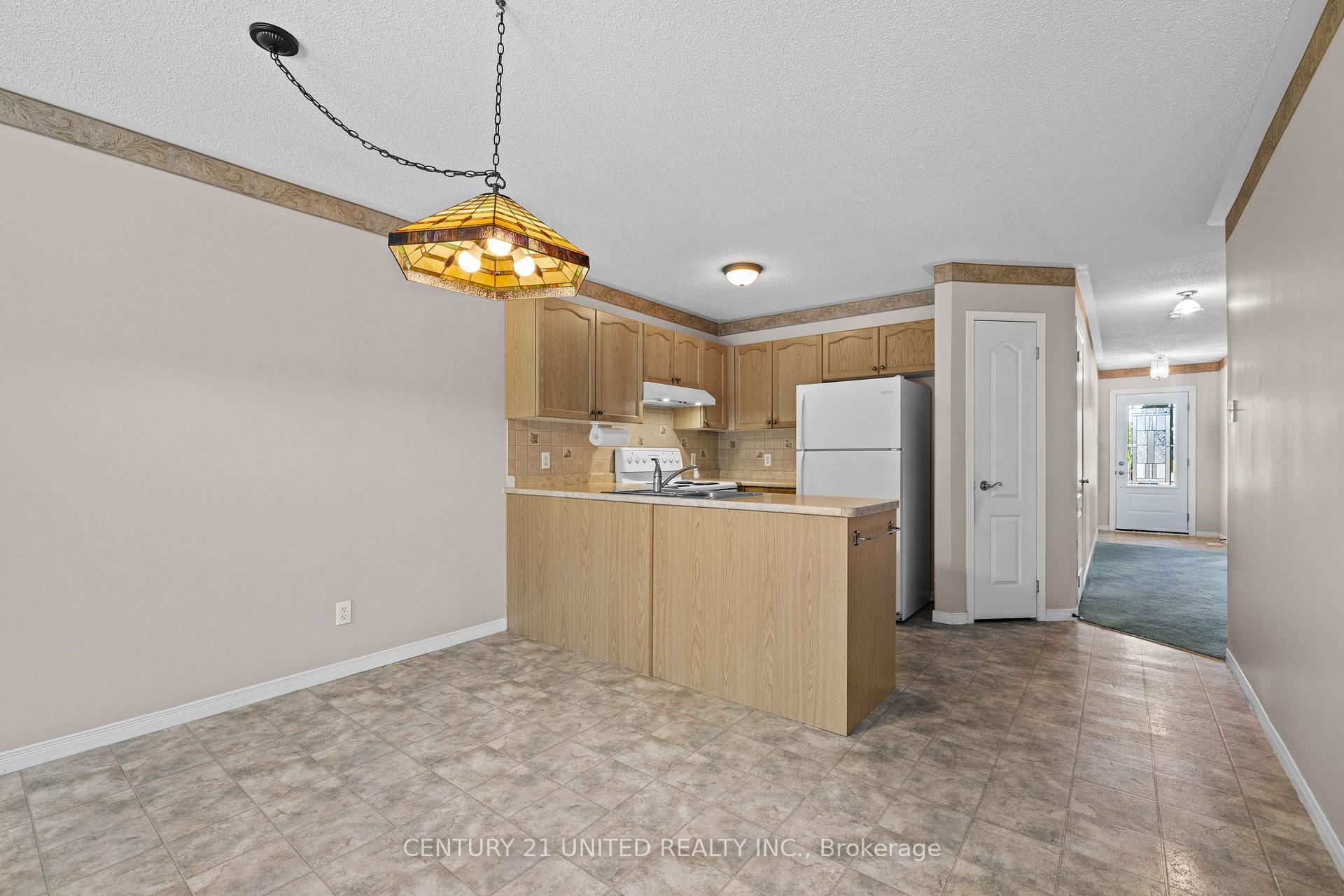 Photo 20 of 931 Ralphson Crescent, Peterborough, Otonabee Ward 1 — HOMEH