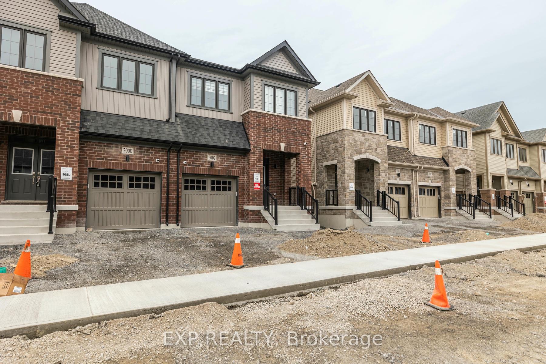 Photo 3 of 2002 Horace Duncan Crescent, Oshawa, Kedron — HOMEH