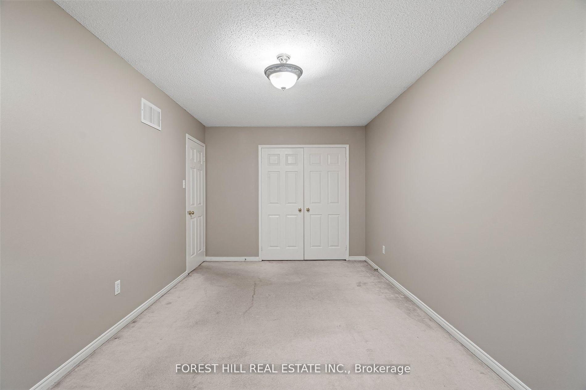 Photo 10 of 35 Timberview Drive, Vaughan, Patterson — HOMEH