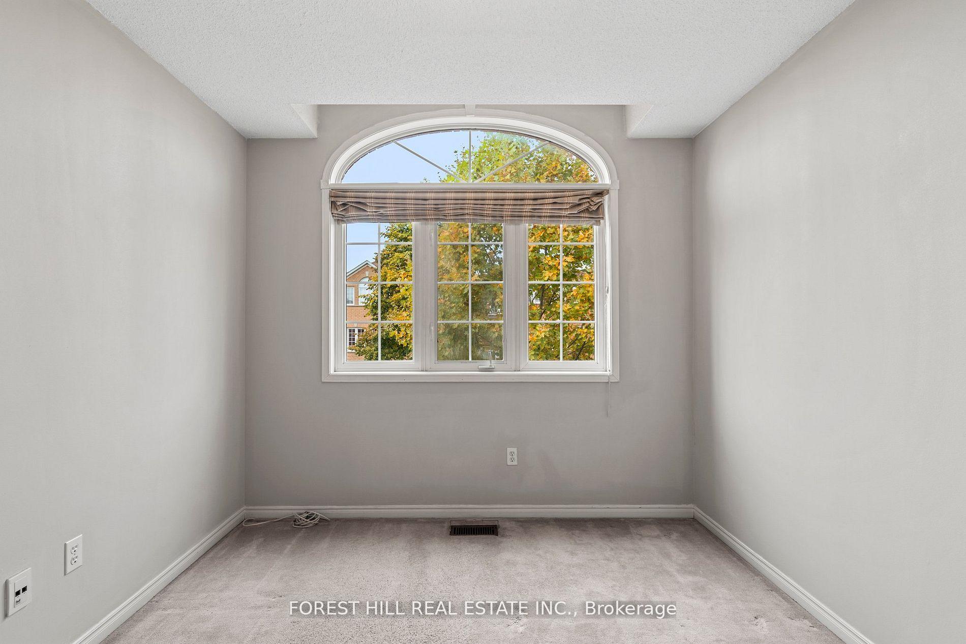 Photo 12 of 35 Timberview Drive, Vaughan, Patterson — HOMEH