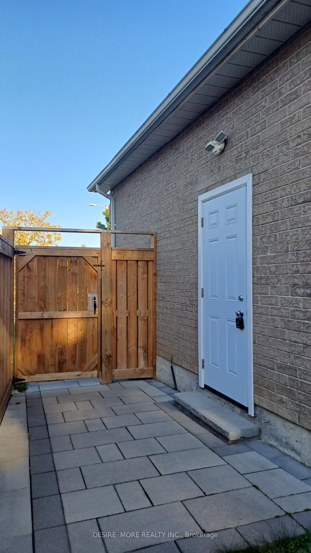 Photo 7 of 56 Tandian Court E, Vaughan, West Woodbridge — HOMEH