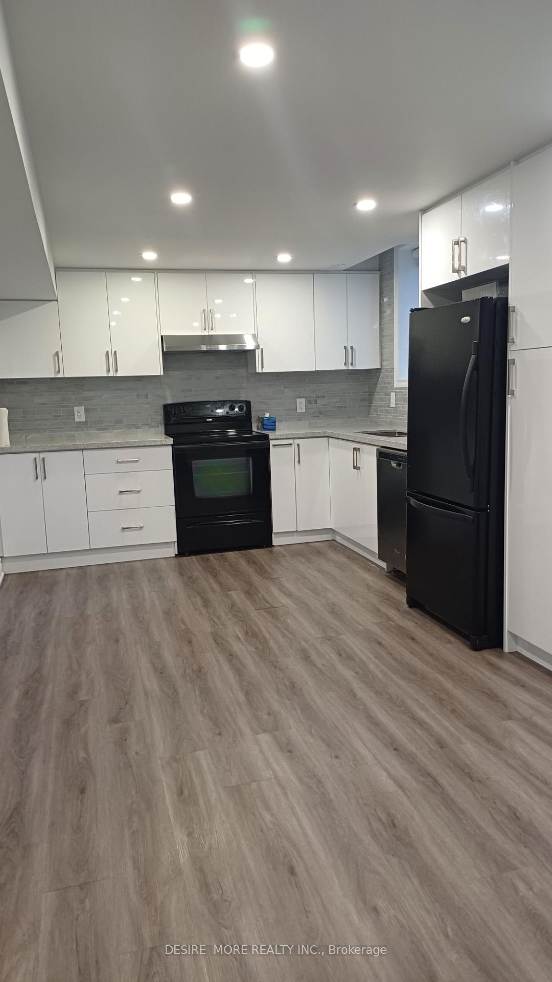 Photo 9 of 56 Tandian Court E, Vaughan, West Woodbridge — HOMEH