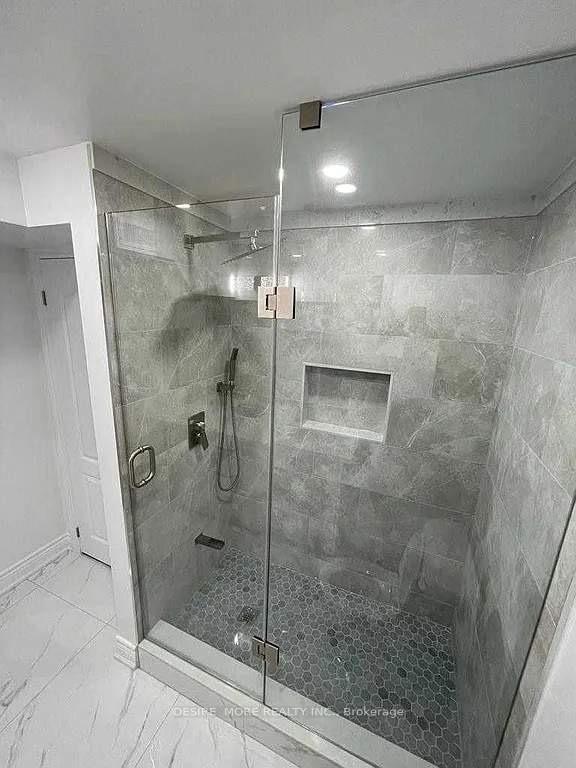 Photo 13 of 56 Tandian Court E, Vaughan, West Woodbridge — HOMEH