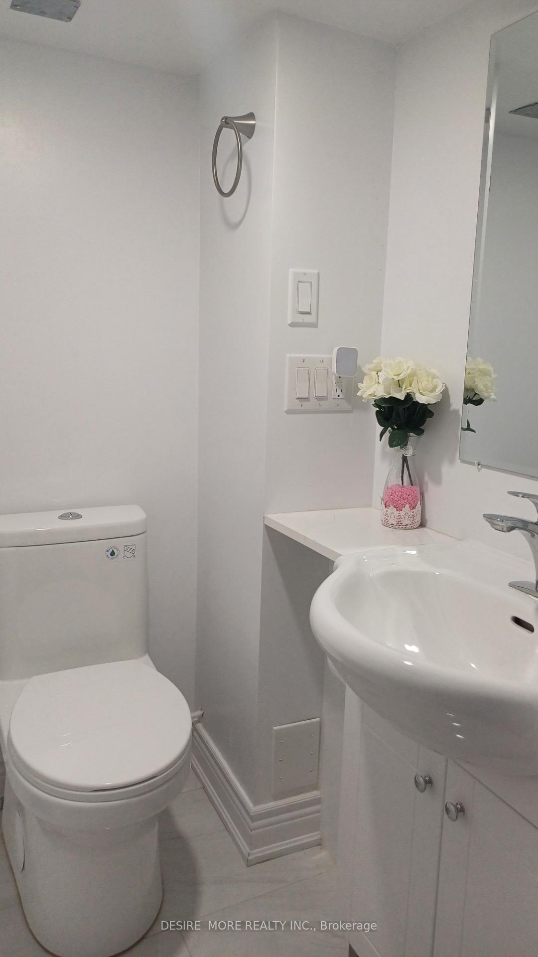 Photo 14 of 56 Tandian Court E, Vaughan, West Woodbridge — HOMEH