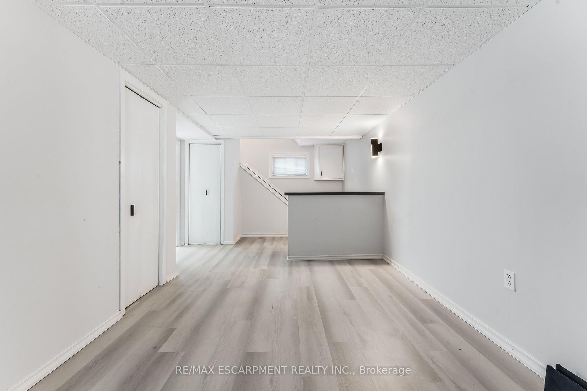 Photo 26 of 437 Niagara Street, Welland, Prince Charles — HOMEH