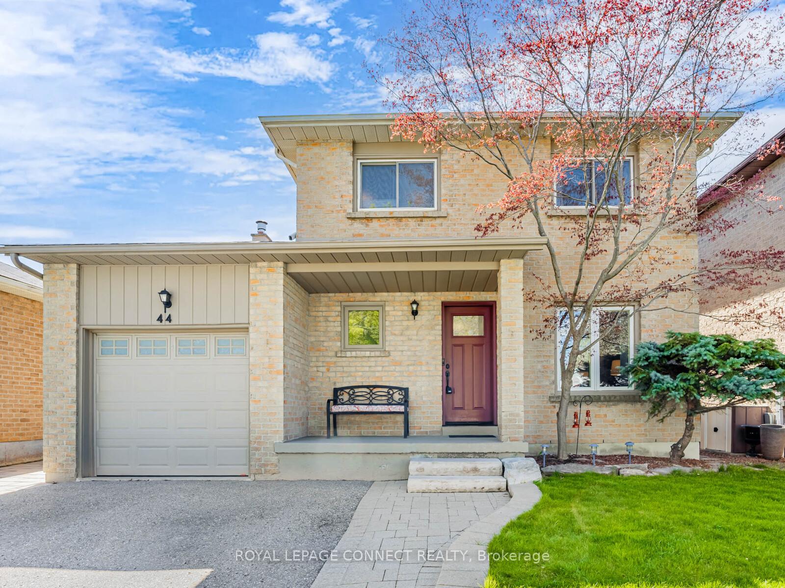 Photo 1 of 44 Regency Crescent, Whitby, Downtown Whitby — HOMEH
