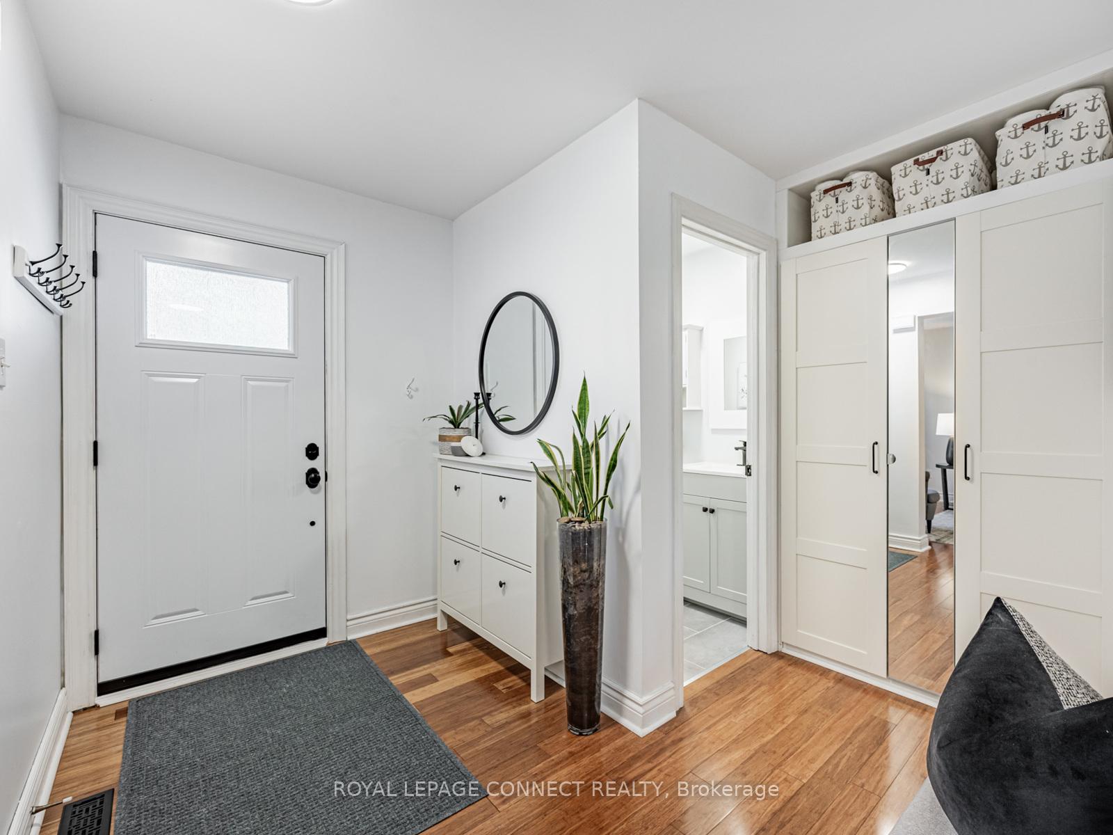 Photo 4 of 44 Regency Crescent, Whitby, Downtown Whitby — HOMEH