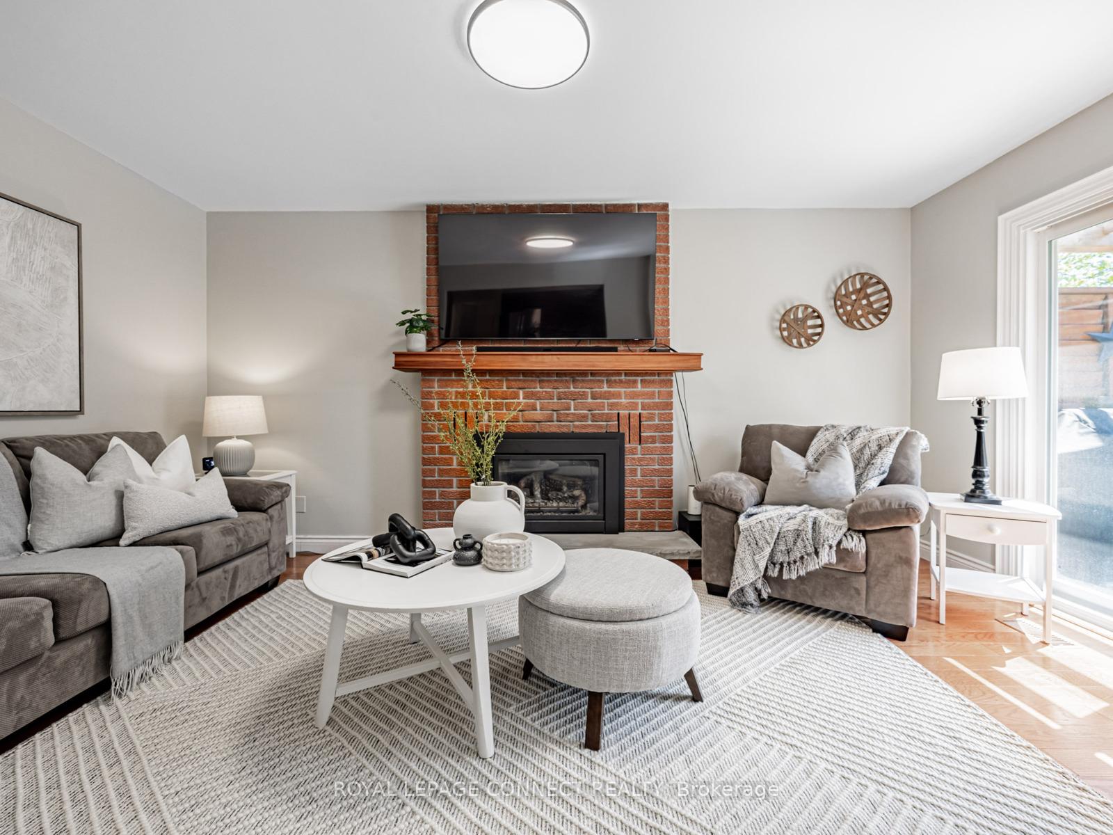 Photo 18 of 44 Regency Crescent, Whitby, Downtown Whitby — HOMEH