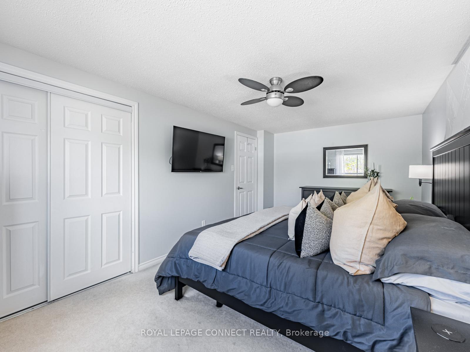 Photo 22 of 44 Regency Crescent, Whitby, Downtown Whitby — HOMEH