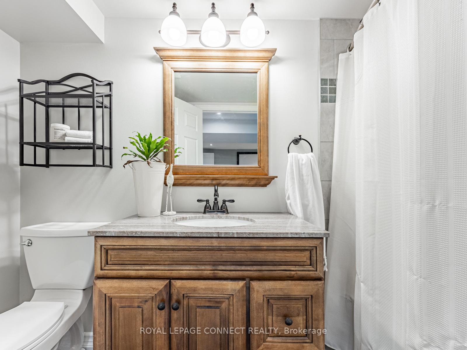 Photo 29 of 44 Regency Crescent, Whitby, Downtown Whitby — HOMEH