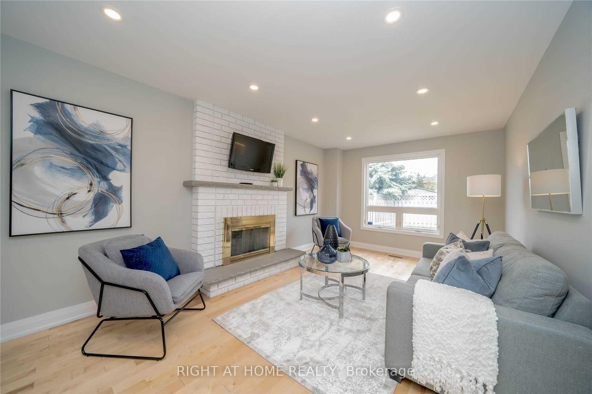 Photo 25 of 18 Dina Road, Vaughan, Maple — HOMEH