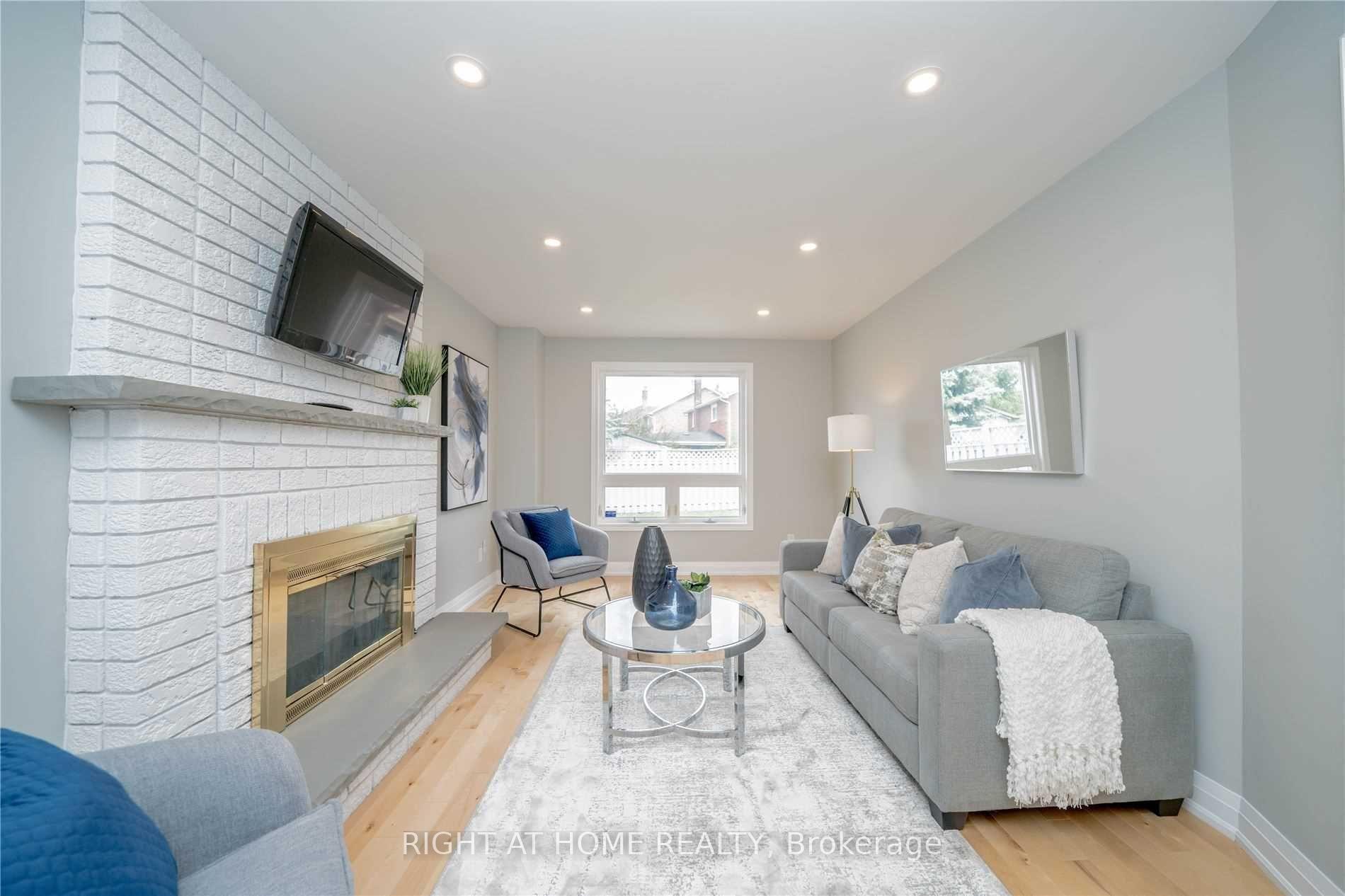 Photo 26 of 18 Dina Road, Vaughan, Maple — HOMEH