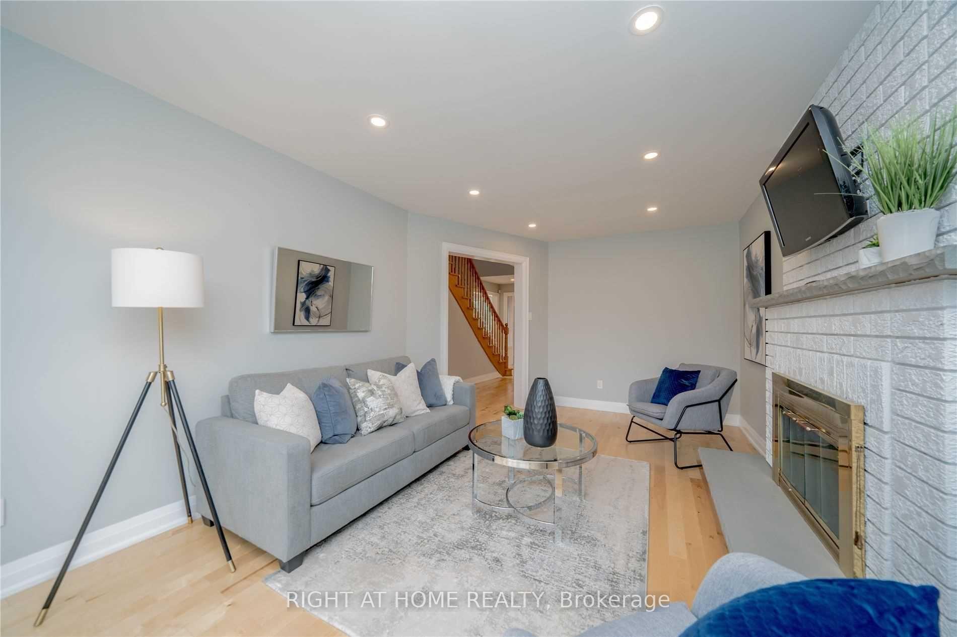 Photo 30 of 18 Dina Road, Vaughan, Maple — HOMEH