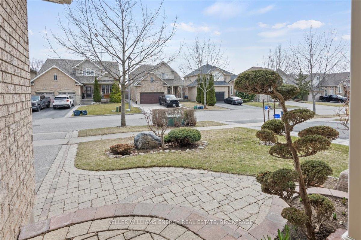 Photo 5 of 373 Travail Avenue, Oshawa, Kedron — HOMEH