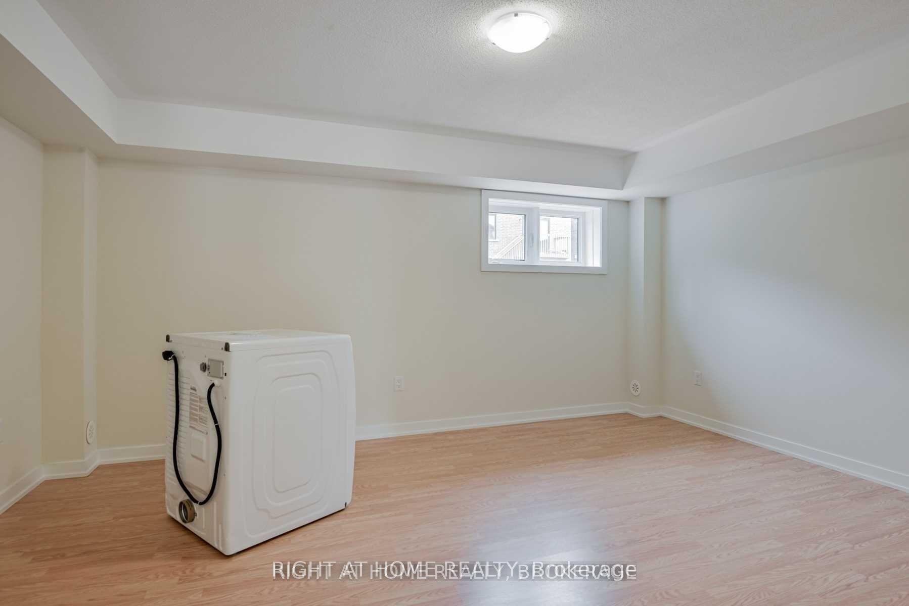 Photo 4 of 1354 Bradenton Path, Oshawa, Eastdale — HOMEH