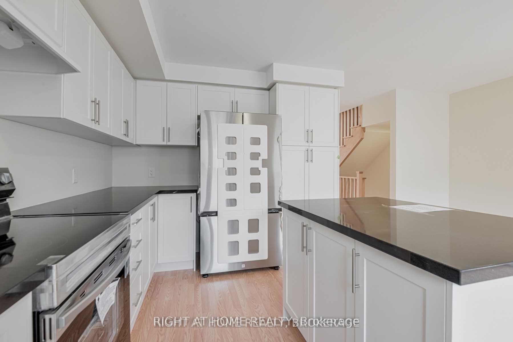 Photo 8 of 1354 Bradenton Path, Oshawa, Eastdale — HOMEH