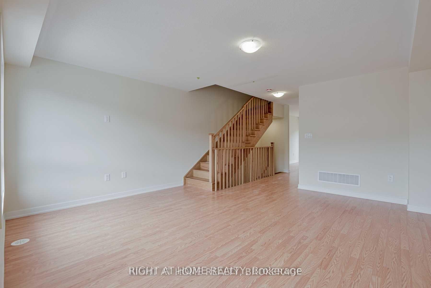 Photo 13 of 1354 Bradenton Path, Oshawa, Eastdale — HOMEH