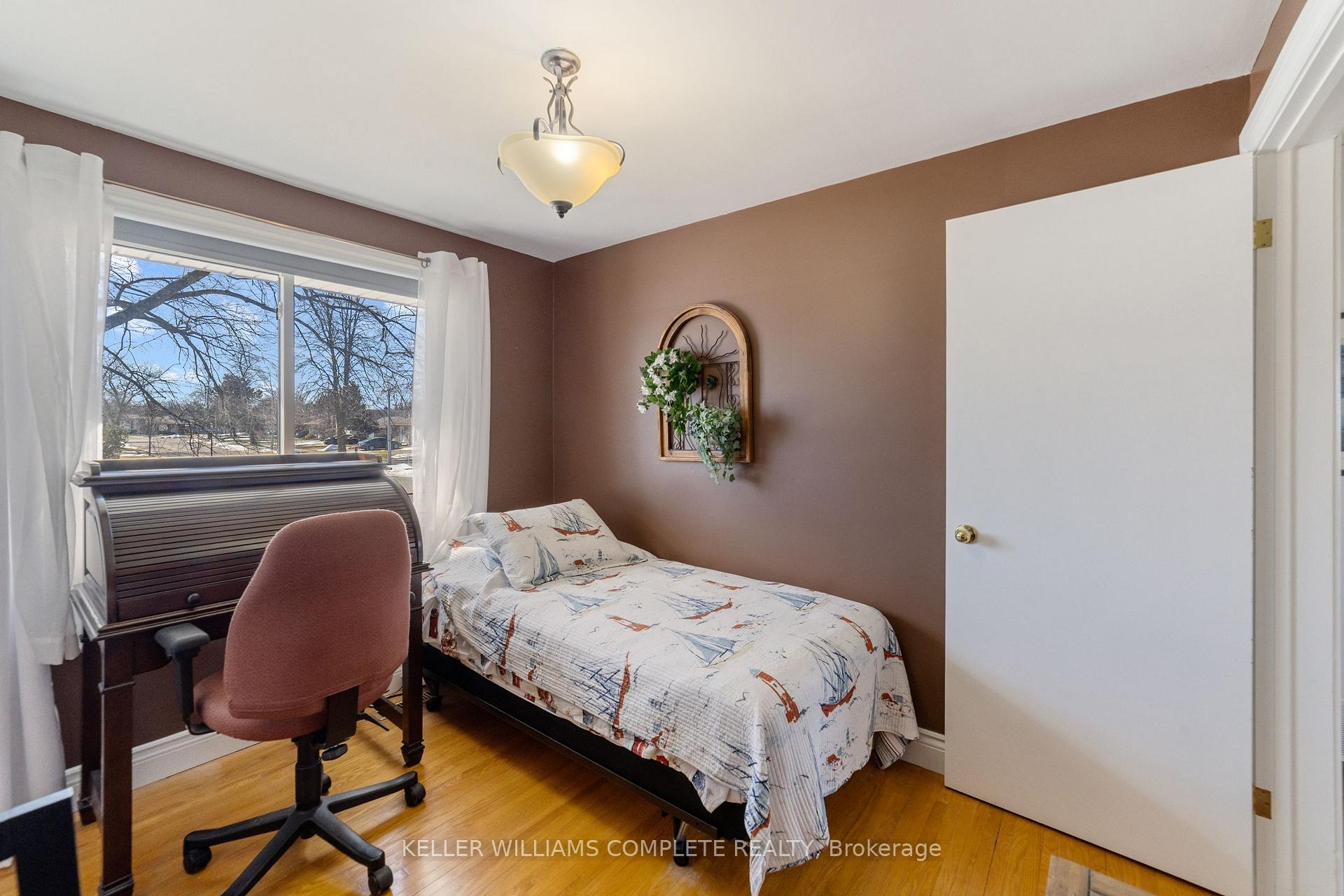 Photo 18 of 46 Preston Place, Welland, N. Welland — HOMEH