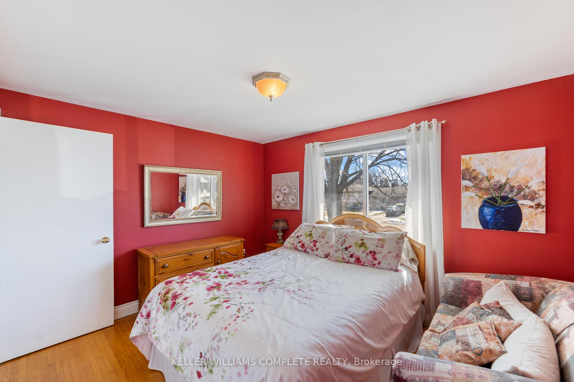 Photo 20 of 46 Preston Place, Welland, N. Welland — HOMEH
