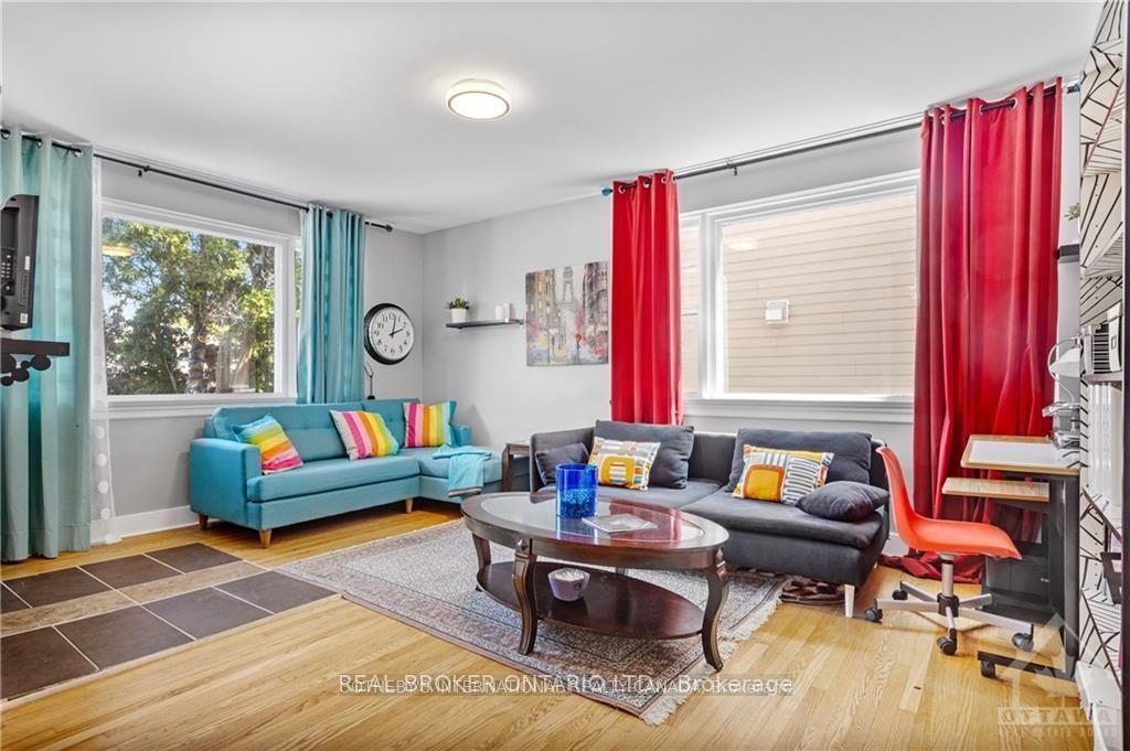 Photo 3 of Unit A, 924 Watson Street, Ottawa, Fairfield Heights — HOMEH