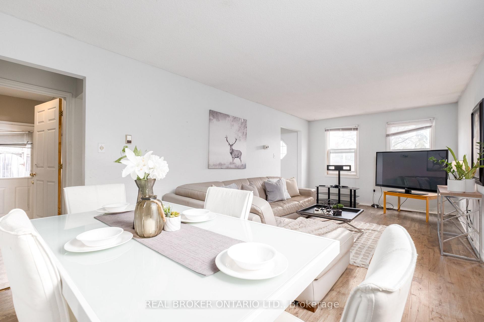 Photo 9 of 208 Johnson Avenue, Whitby, Blue Grass Meadows — HOMEH