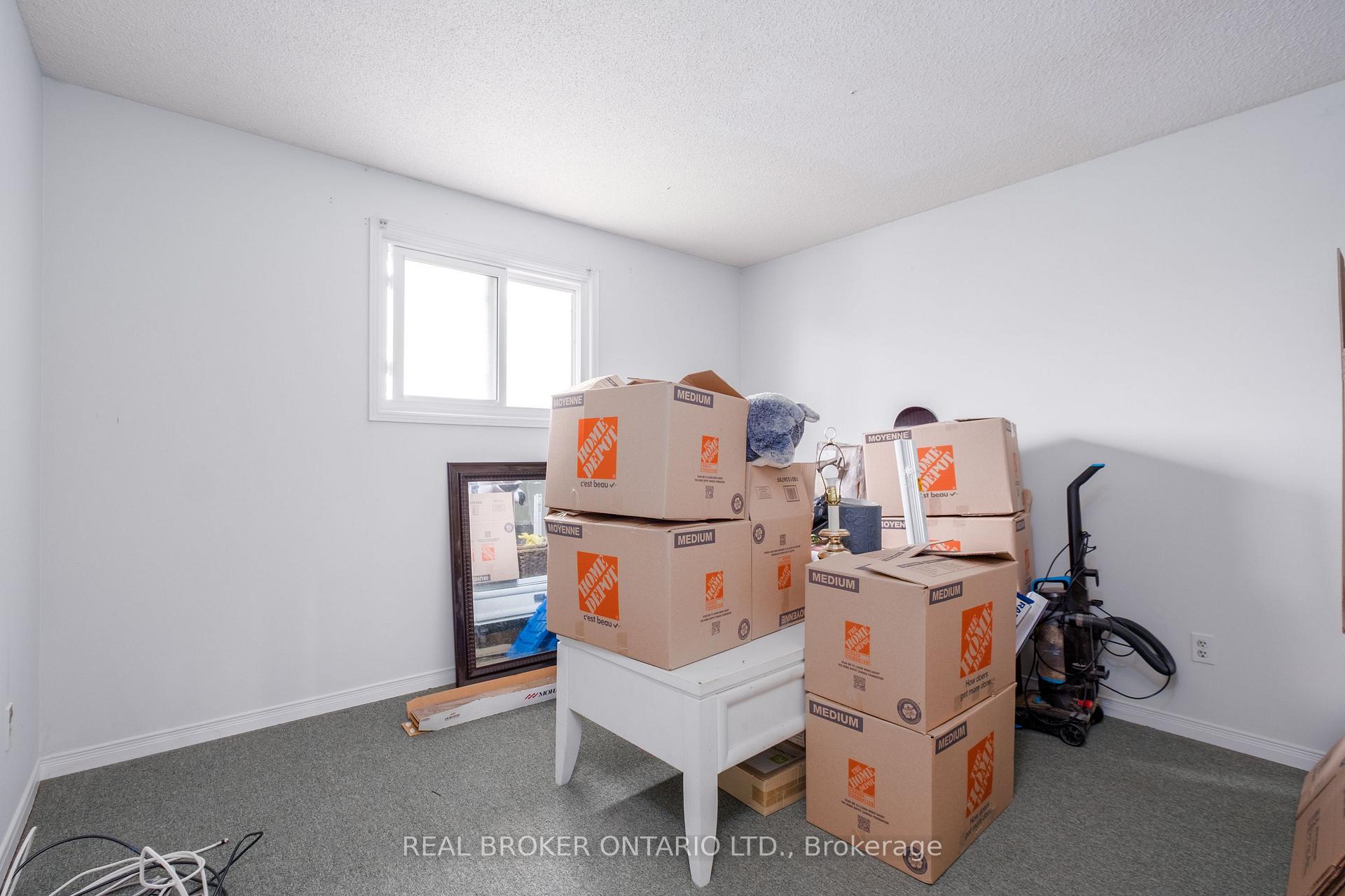 Photo 13 of 208 Johnson Avenue, Whitby, Blue Grass Meadows — HOMEH