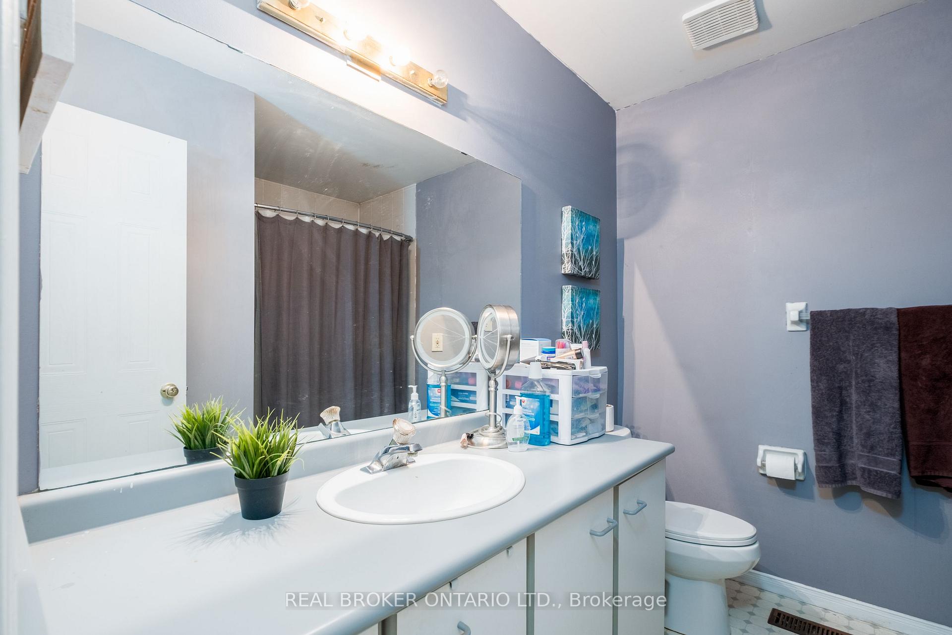 Photo 14 of 208 Johnson Avenue, Whitby, Blue Grass Meadows — HOMEH