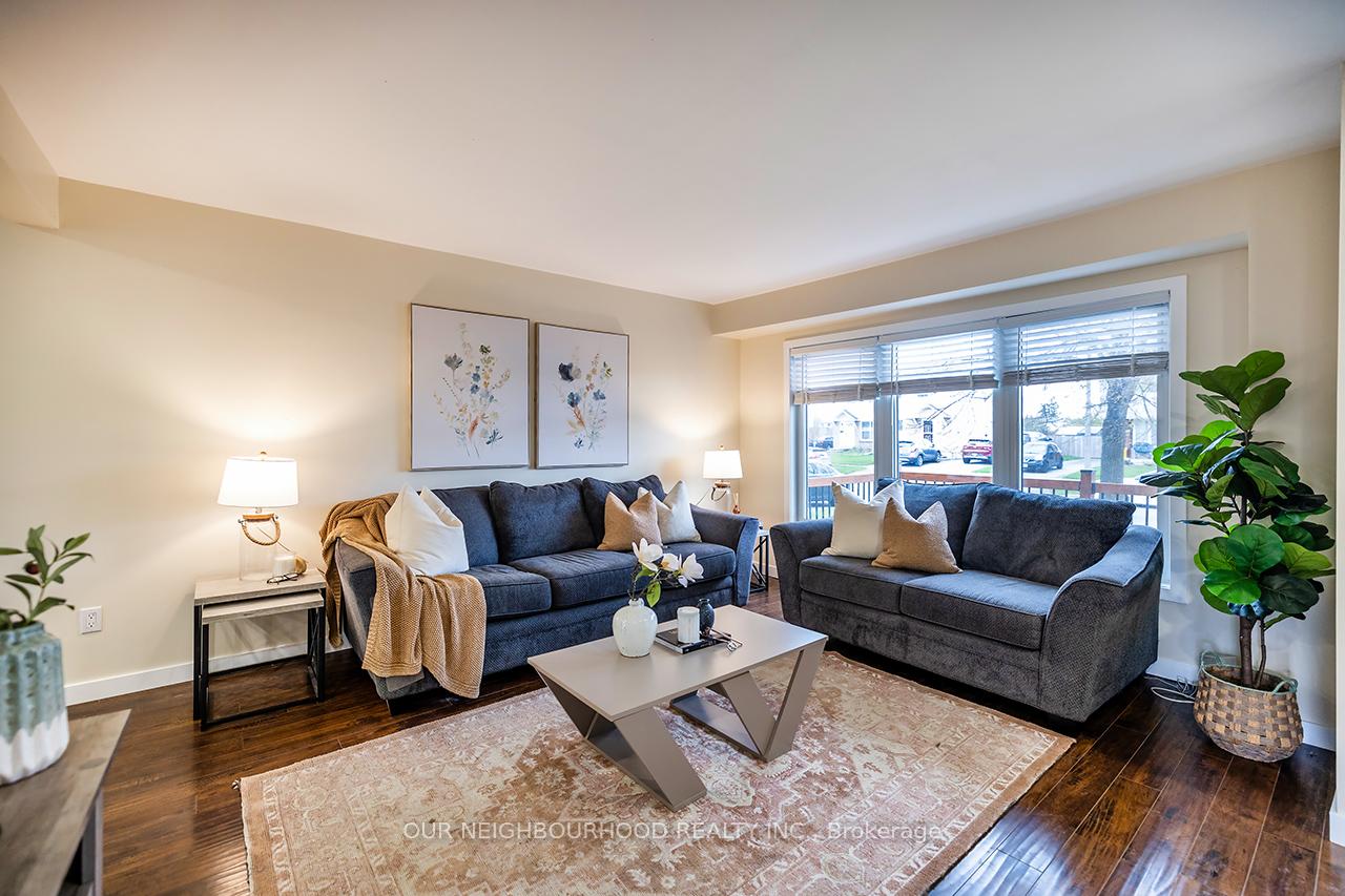 Photo 4 of 1458 Fenelon Crescent, Oshawa, Lakeview — HOMEH
