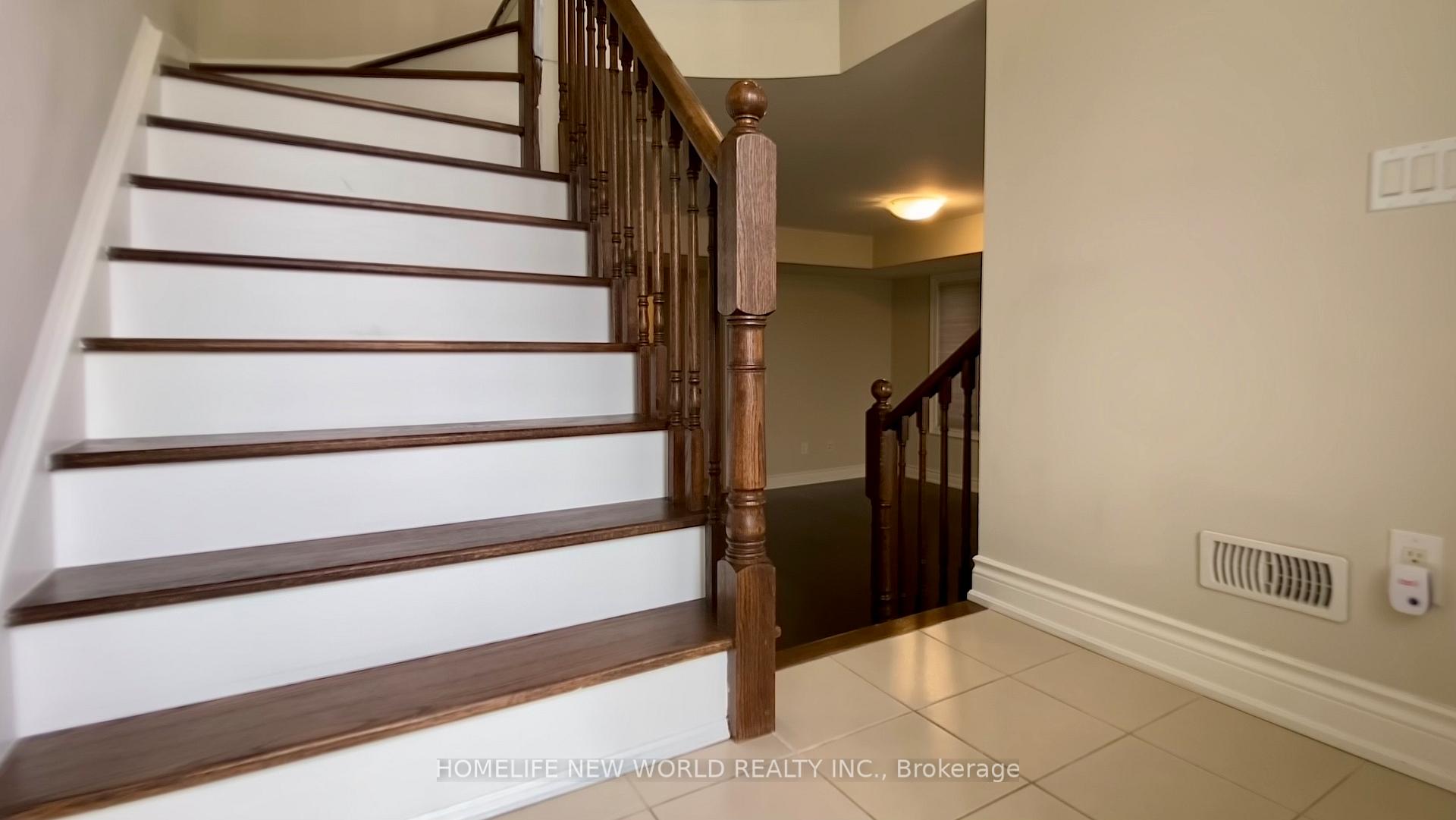 Photo 3 of 50 Grand Trunk Avenue, Vaughan, Patterson — HOMEH