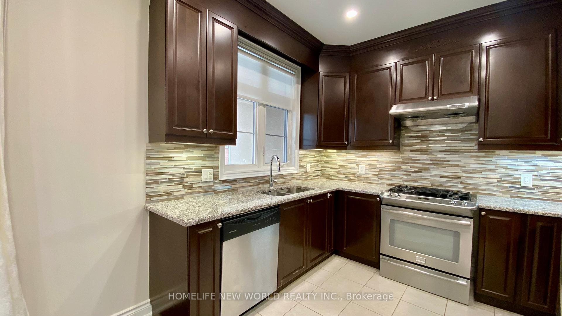 Photo 9 of 50 Grand Trunk Avenue, Vaughan, Patterson — HOMEH