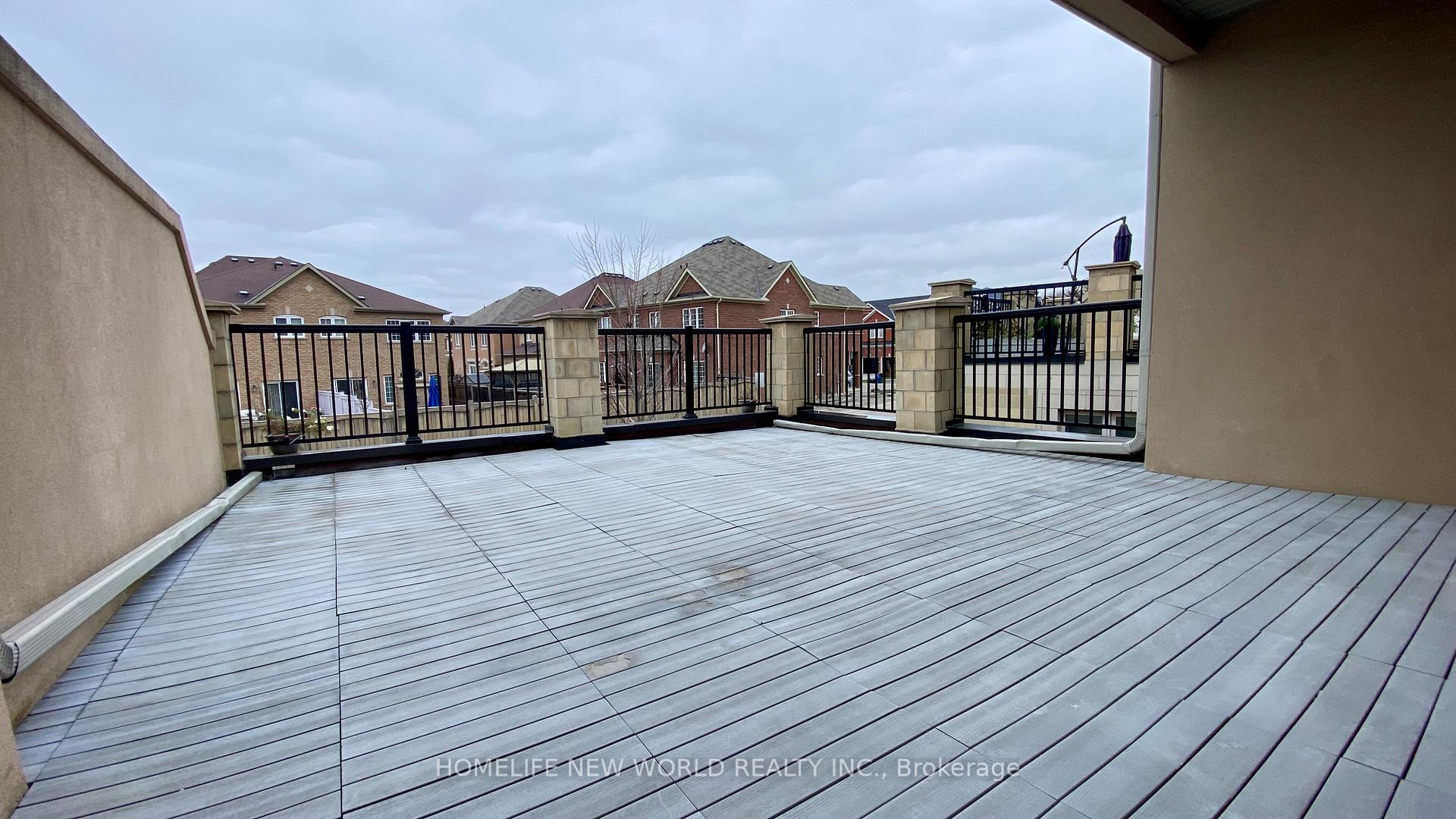 Photo 10 of 50 Grand Trunk Avenue, Vaughan, Patterson — HOMEH