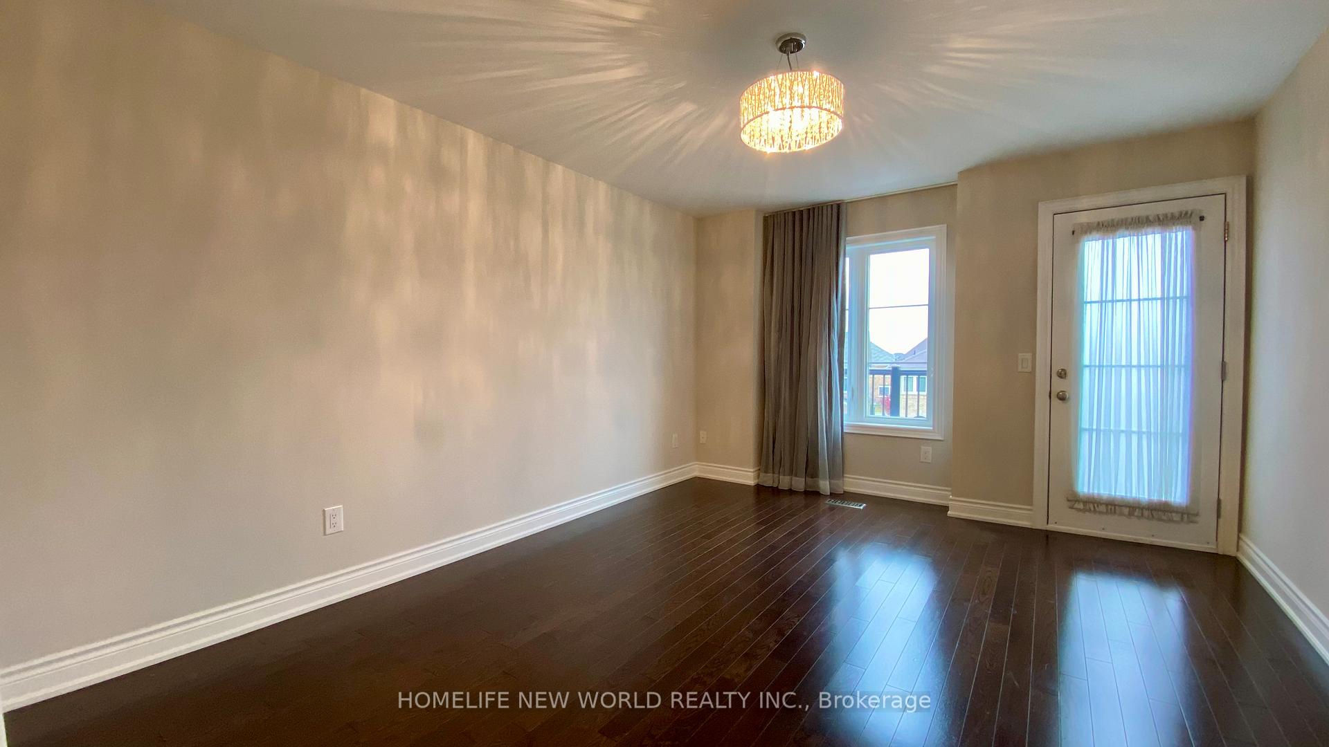 Photo 13 of 50 Grand Trunk Avenue, Vaughan, Patterson — HOMEH
